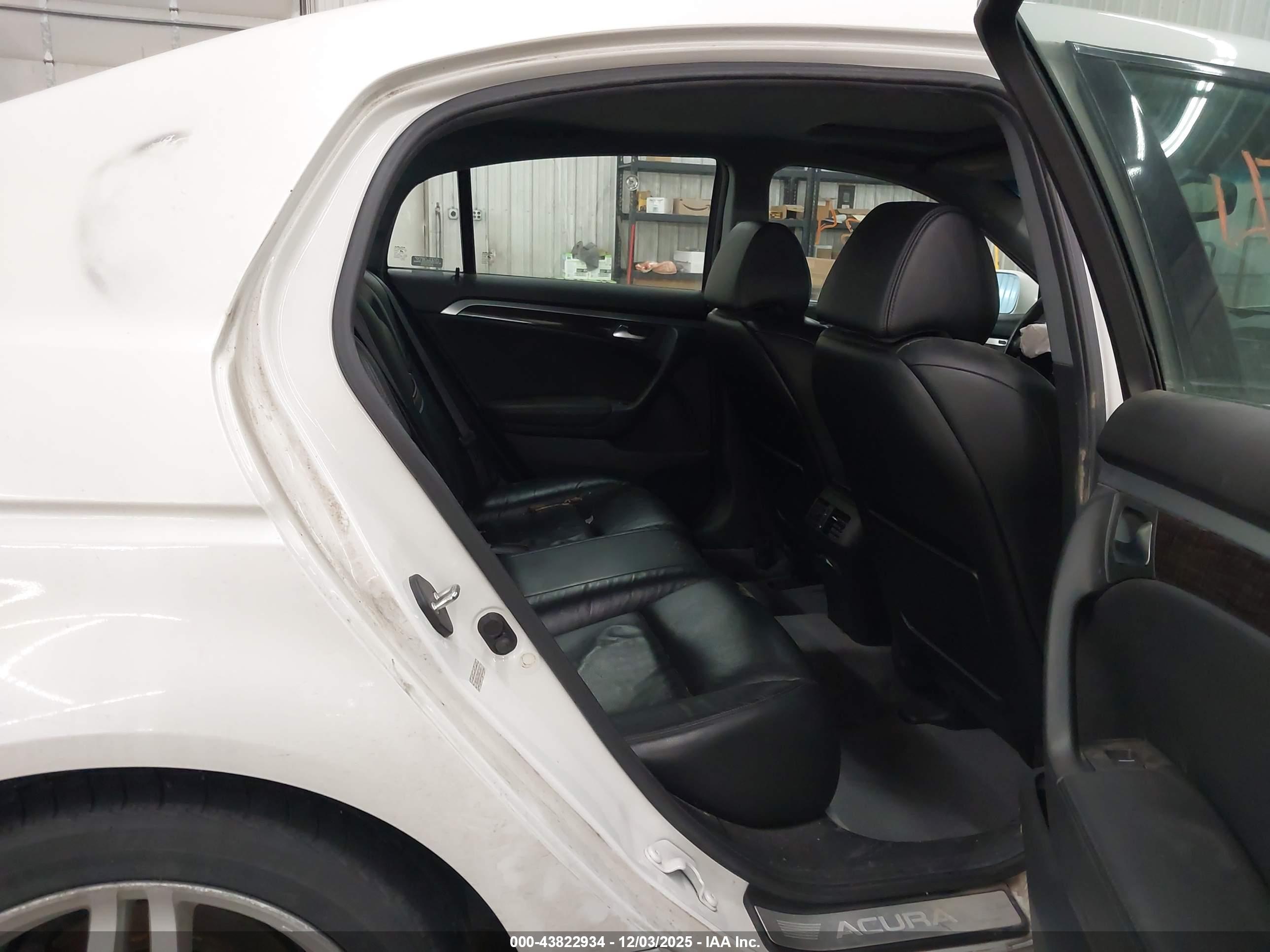 ACURA TL image 8