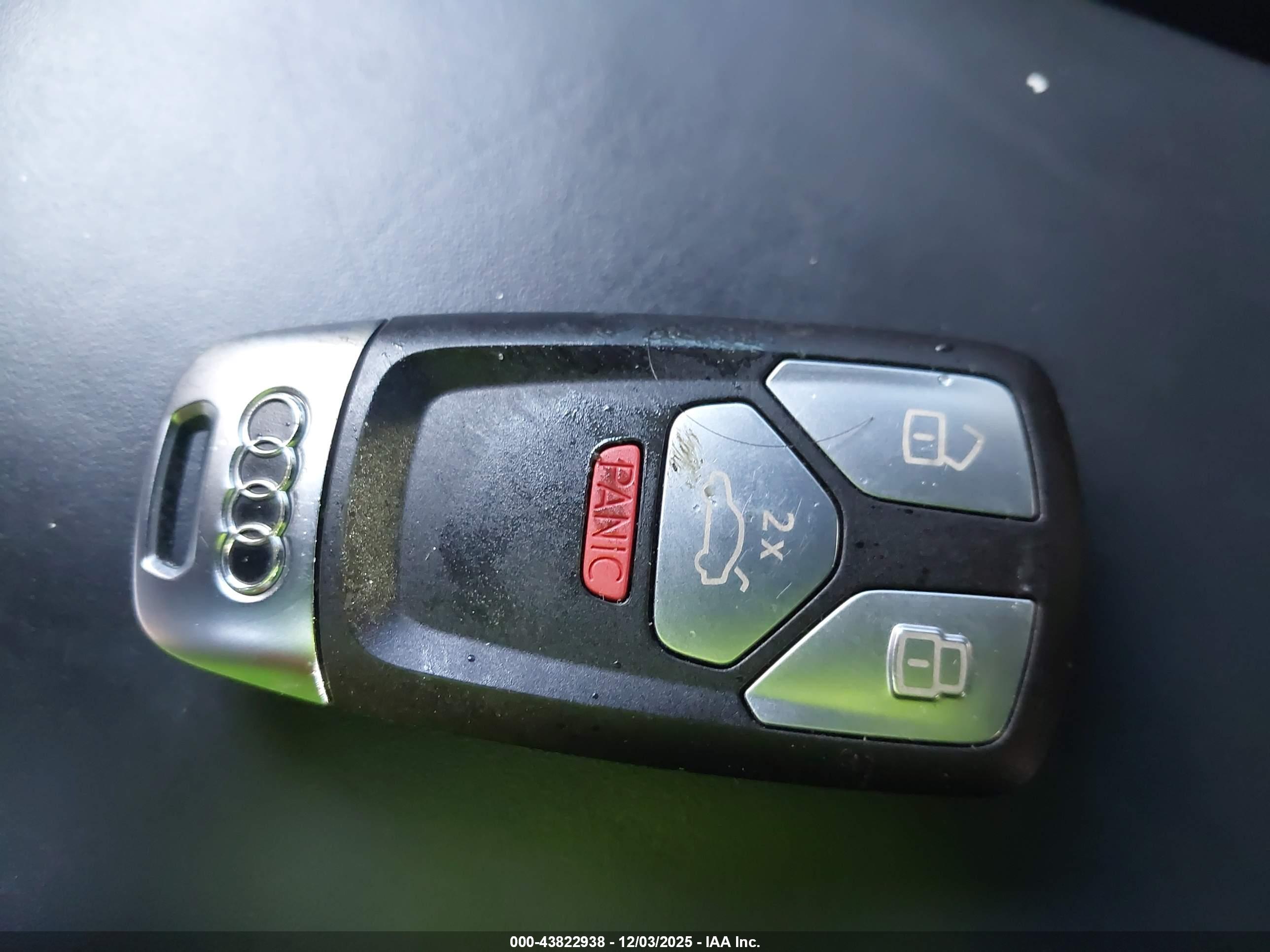 AUDI S4 image 11