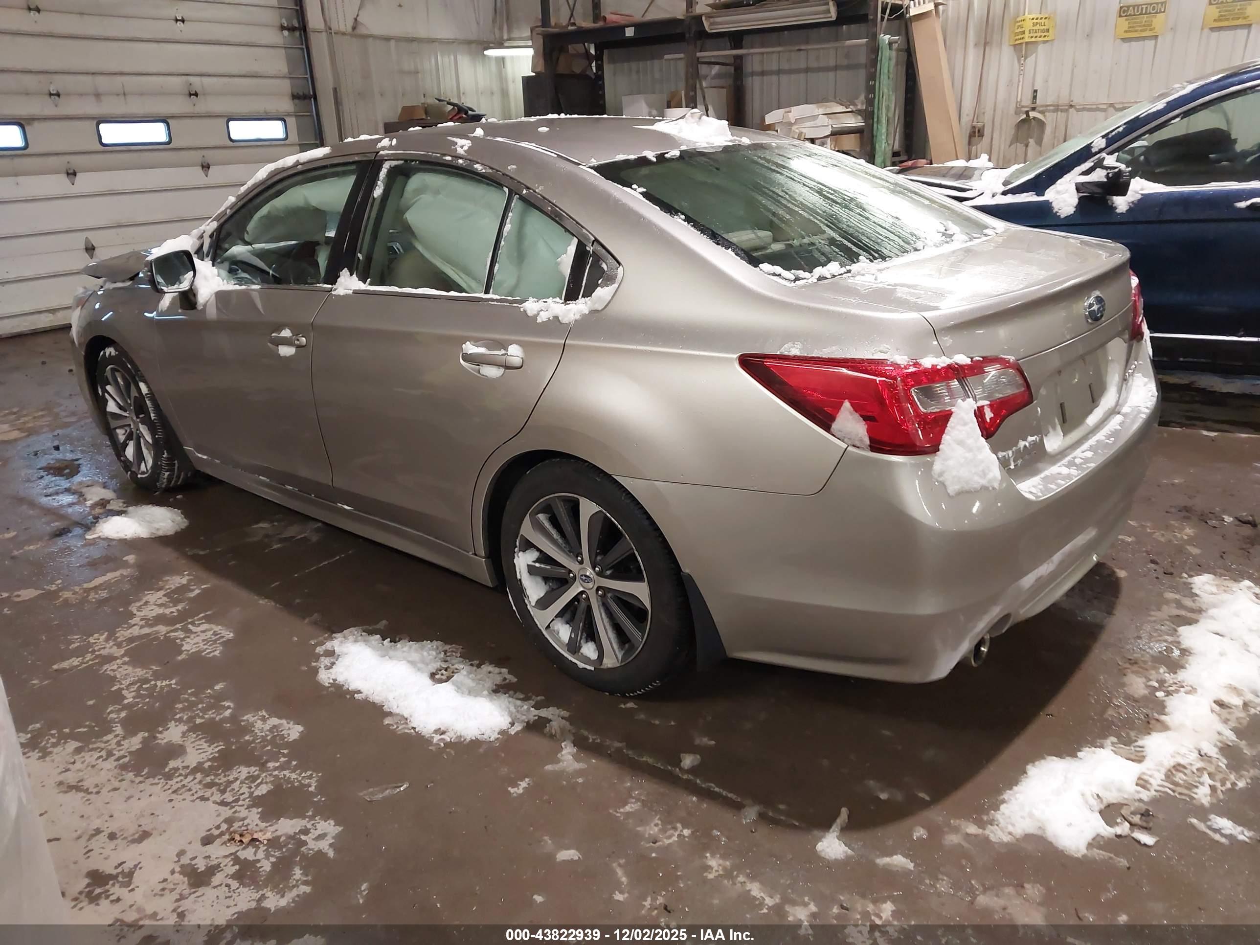 SUBARU LEGACY image 3