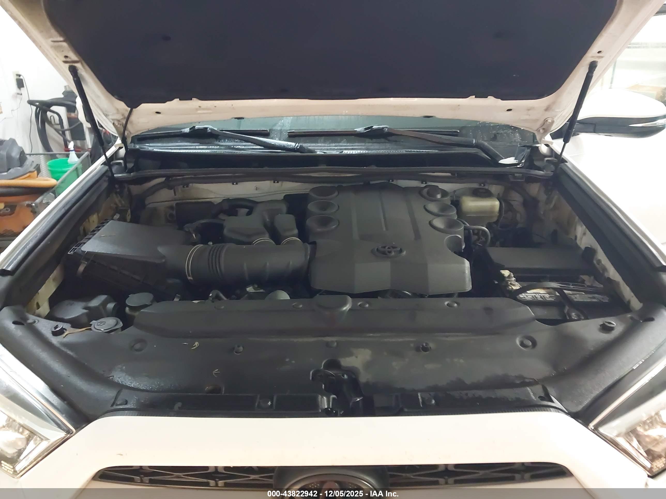 TOYOTA 4RUNNER image 10