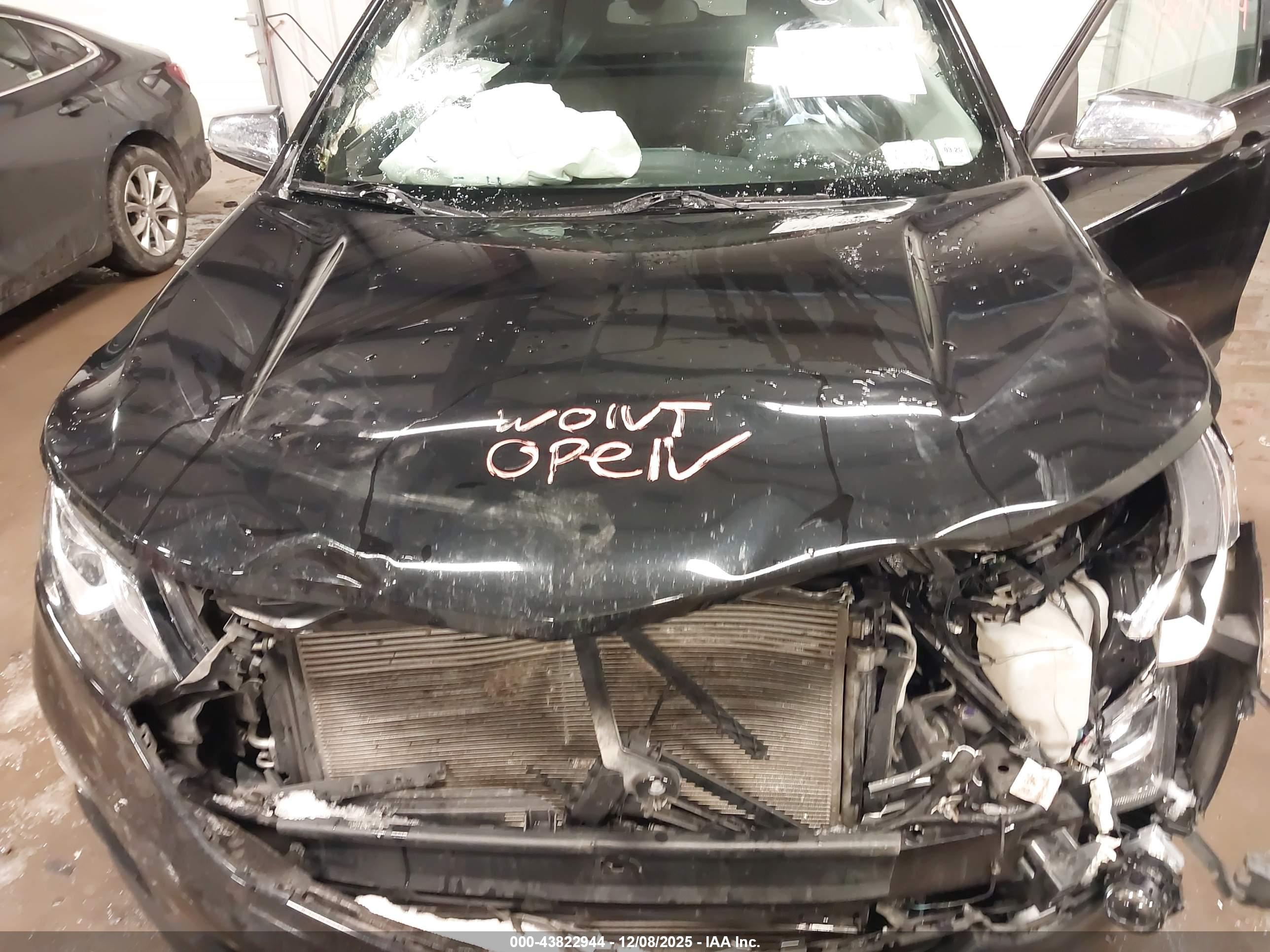 CHEVROLET EQUINOX image 10
