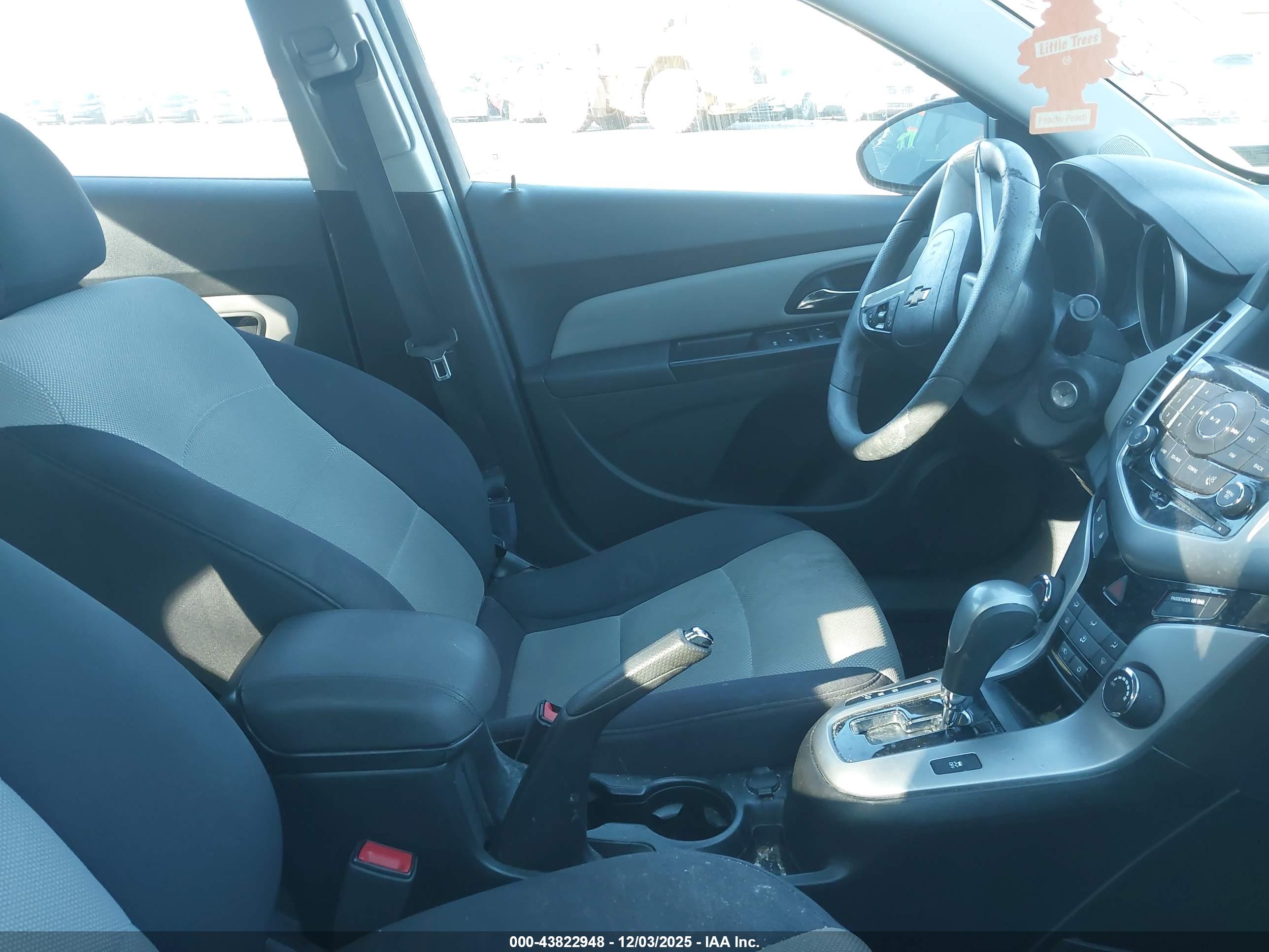 CHEVROLET CRUZE image 5