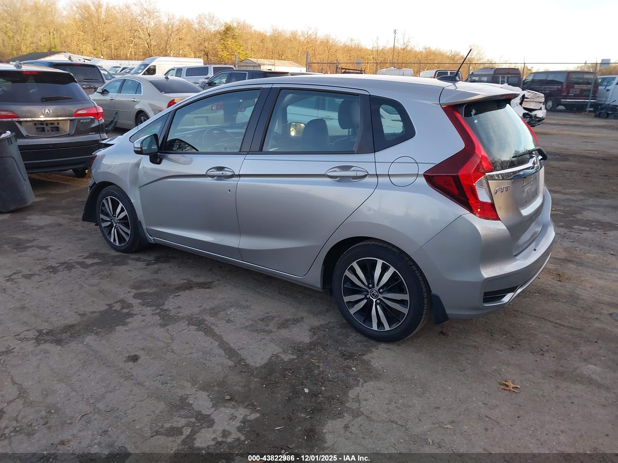 HONDA FIT image 3