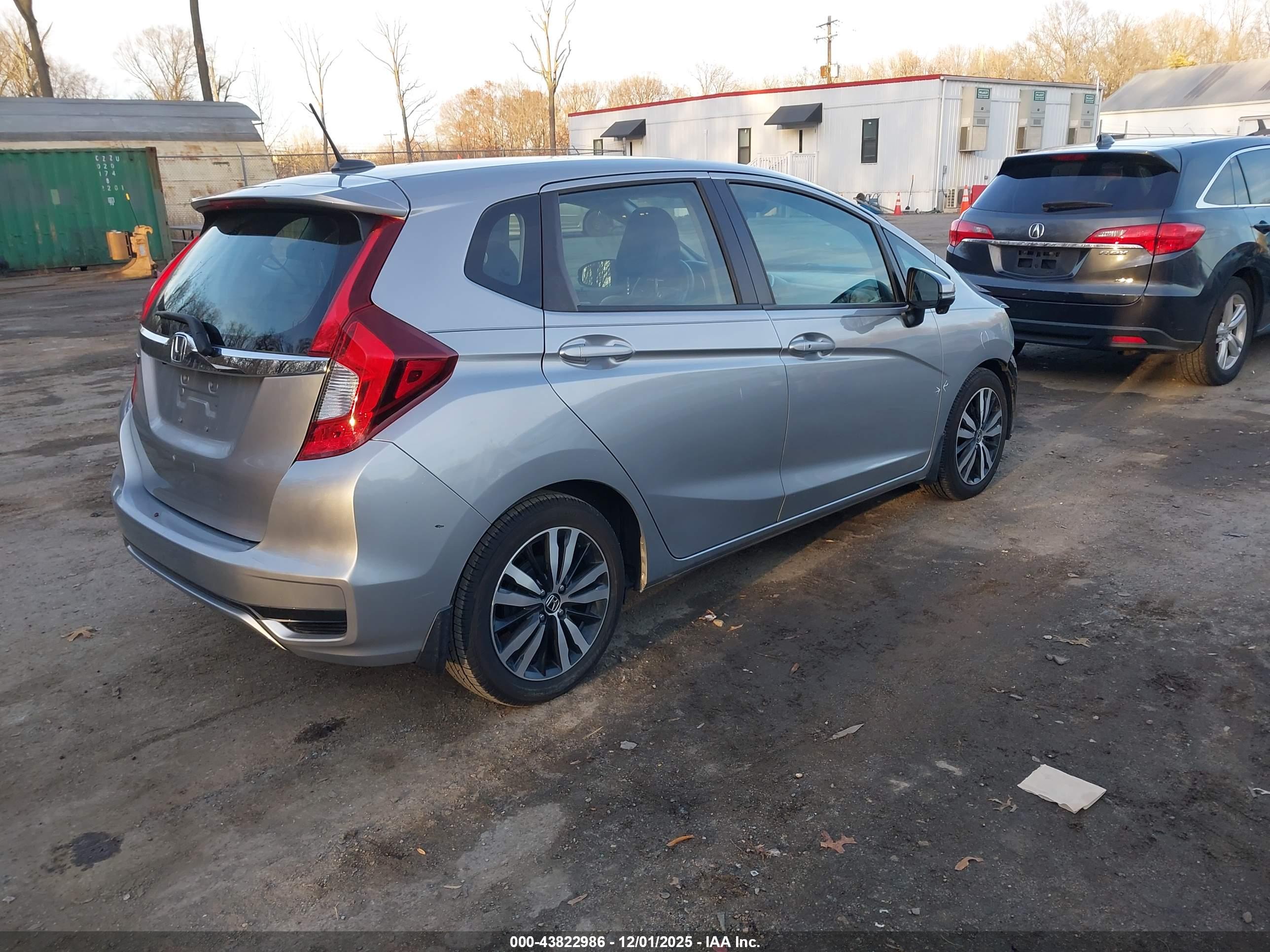 HONDA FIT image 4