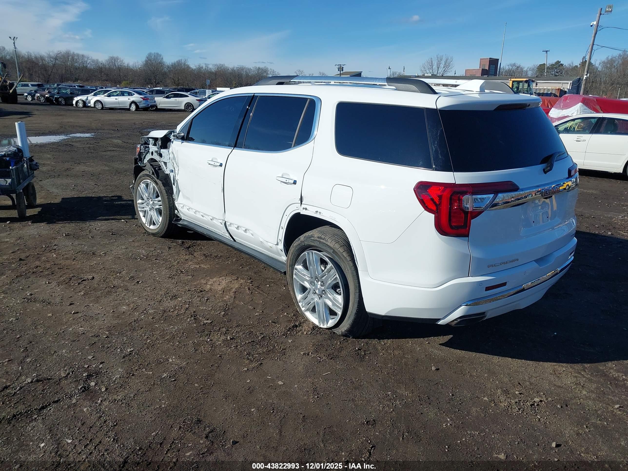 GMC ACADIA image 3