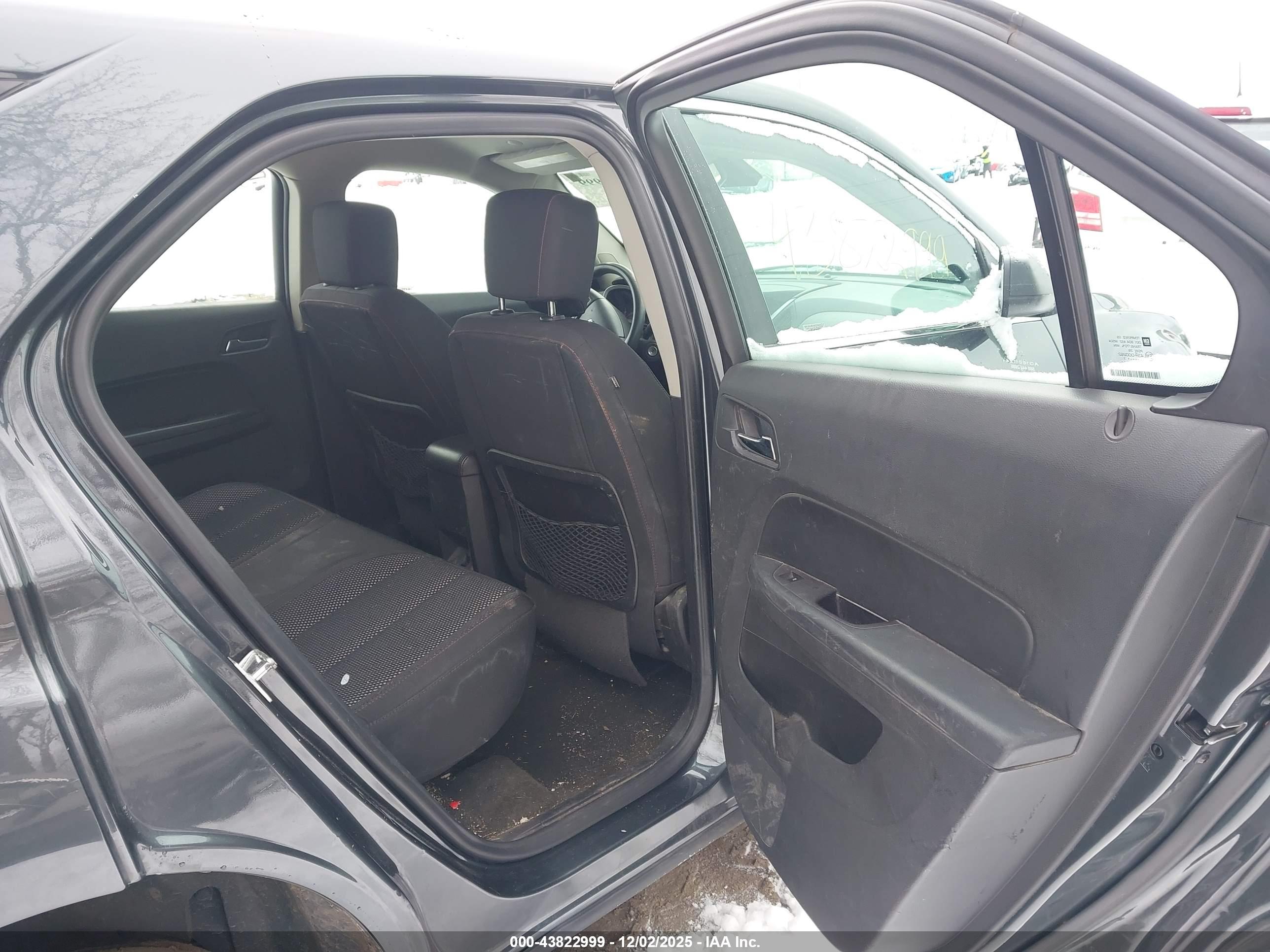 CHEVROLET EQUINOX image 8
