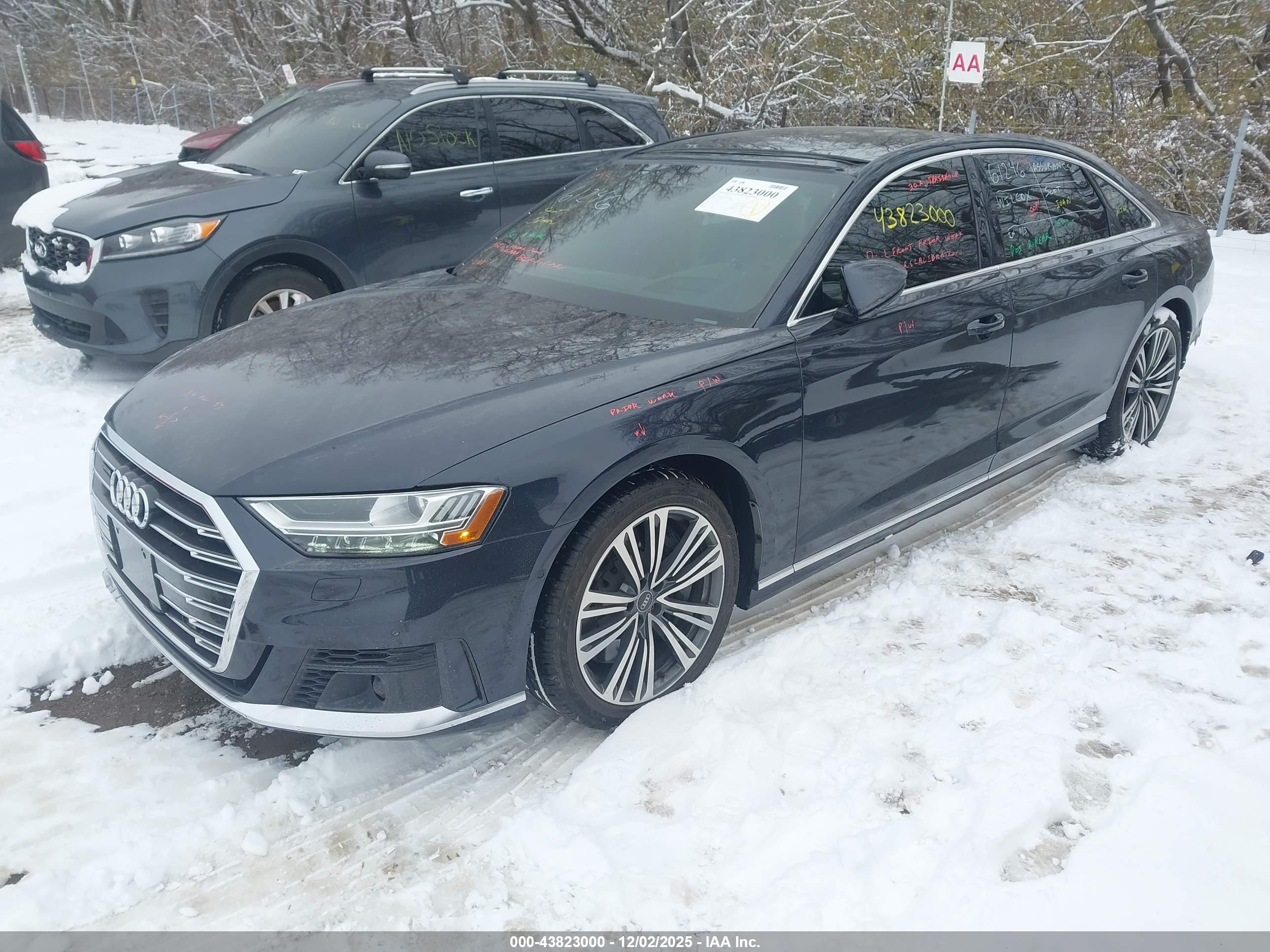 AUDI A8 image 2