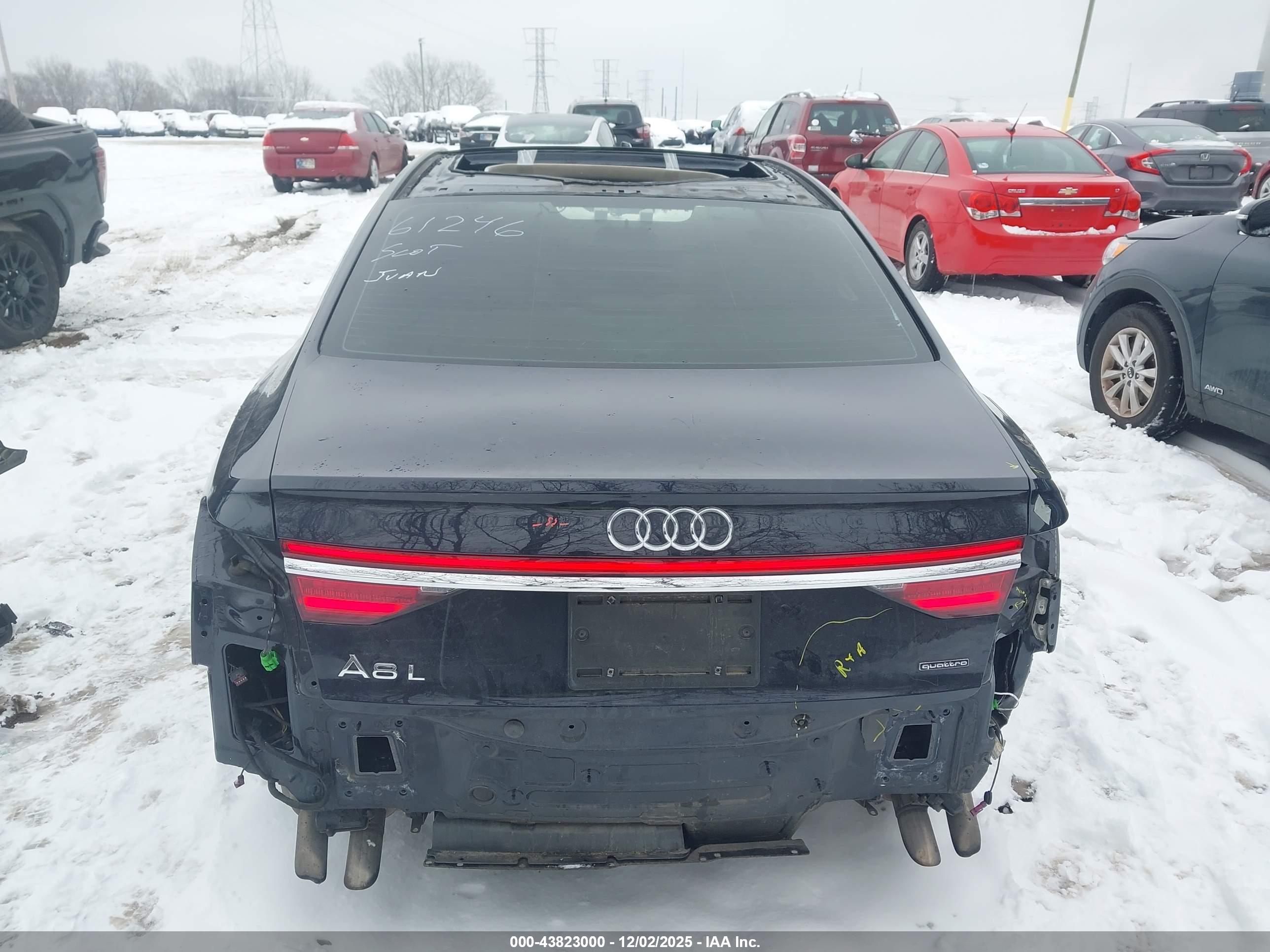 AUDI A8 image 6