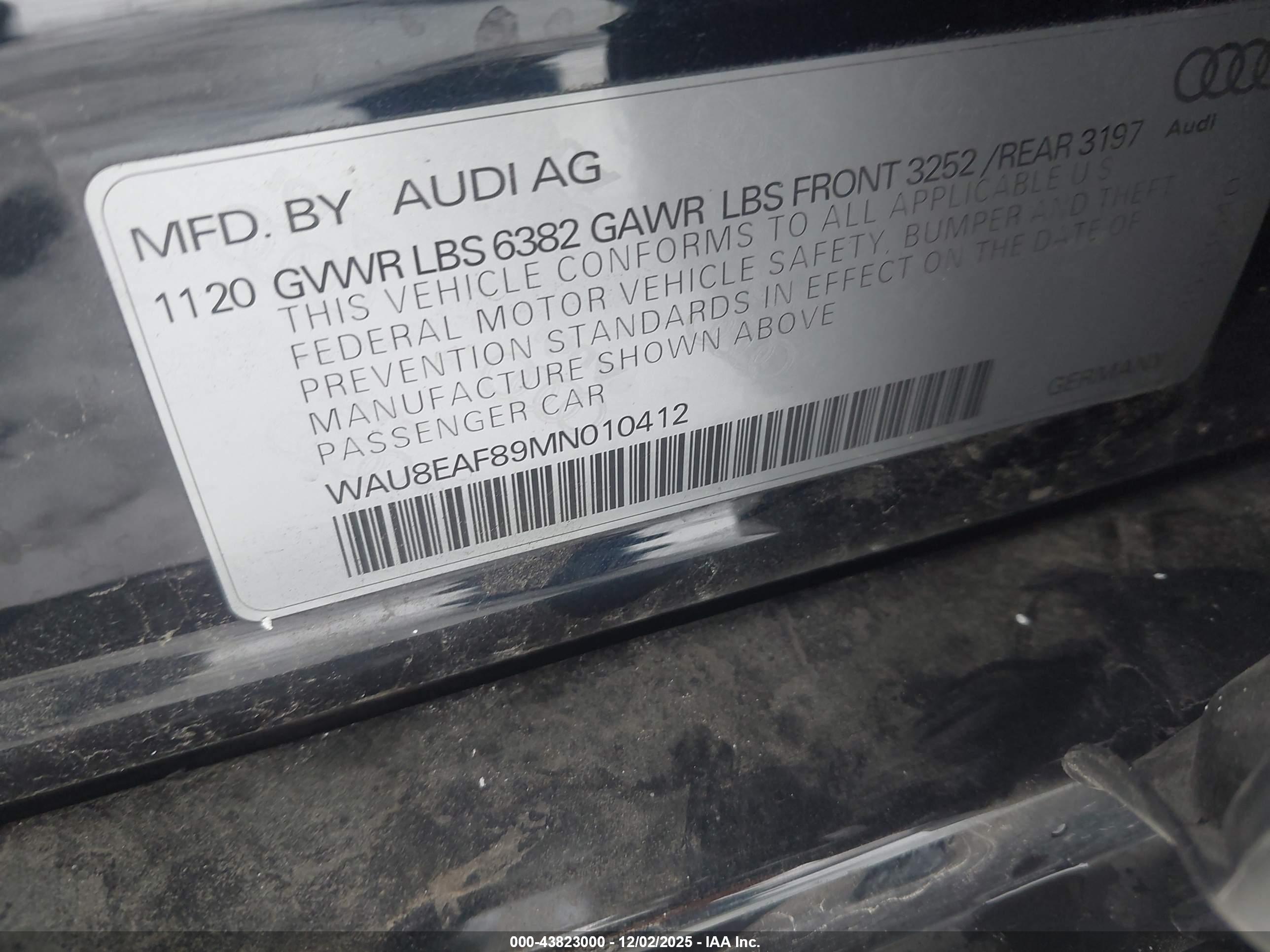 AUDI A8 image 9