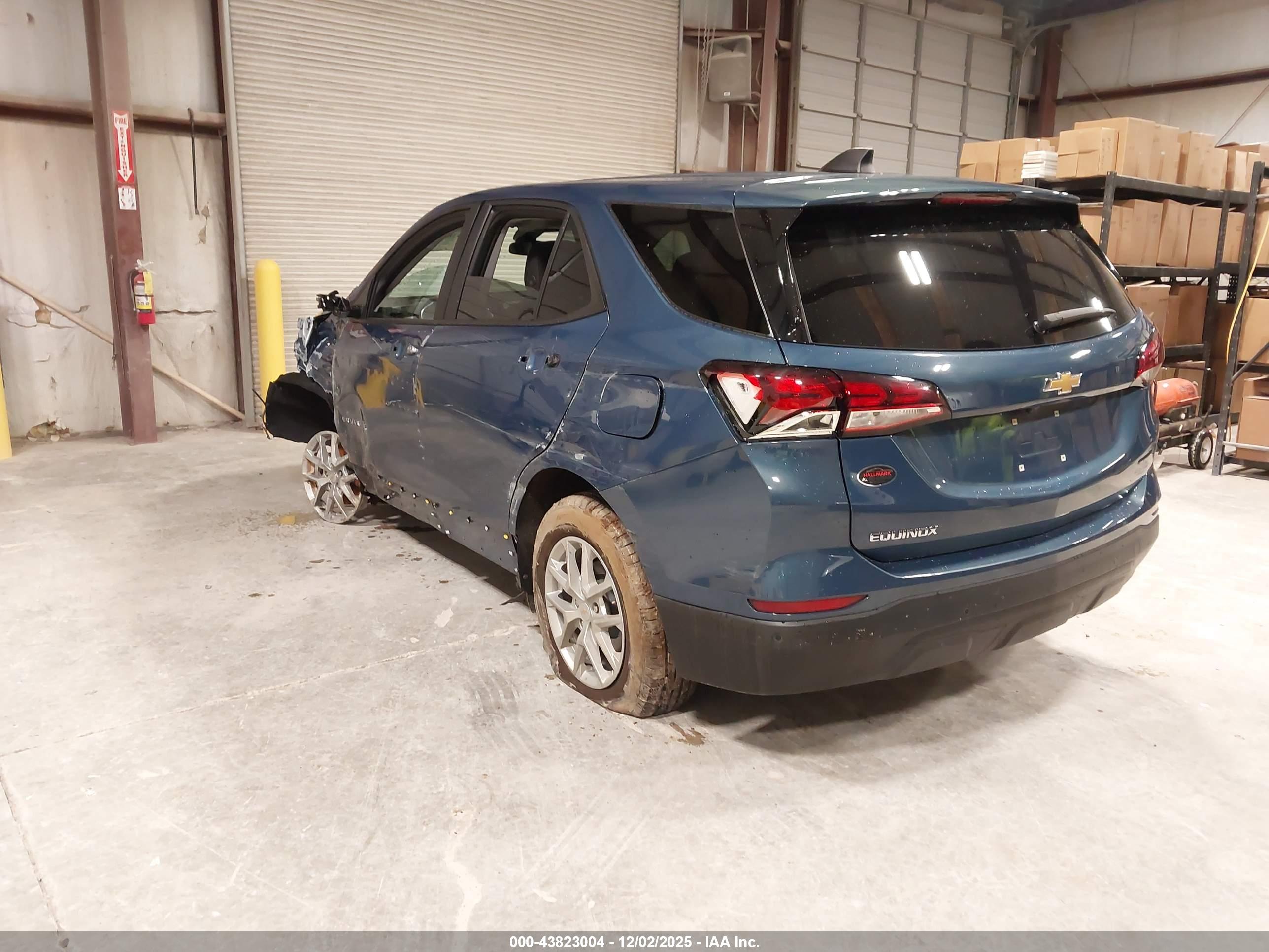 CHEVROLET EQUINOX image 3
