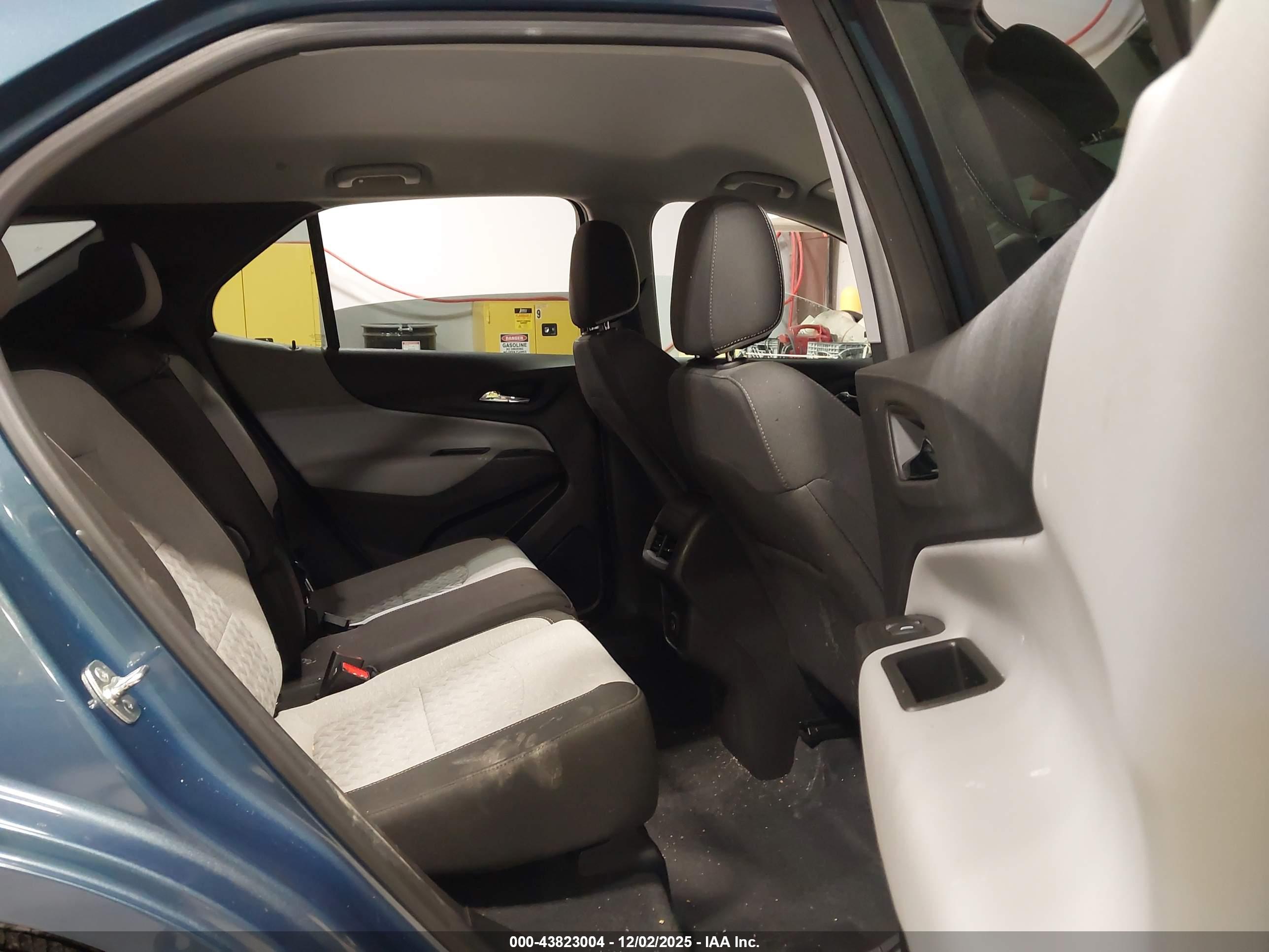 CHEVROLET EQUINOX image 8