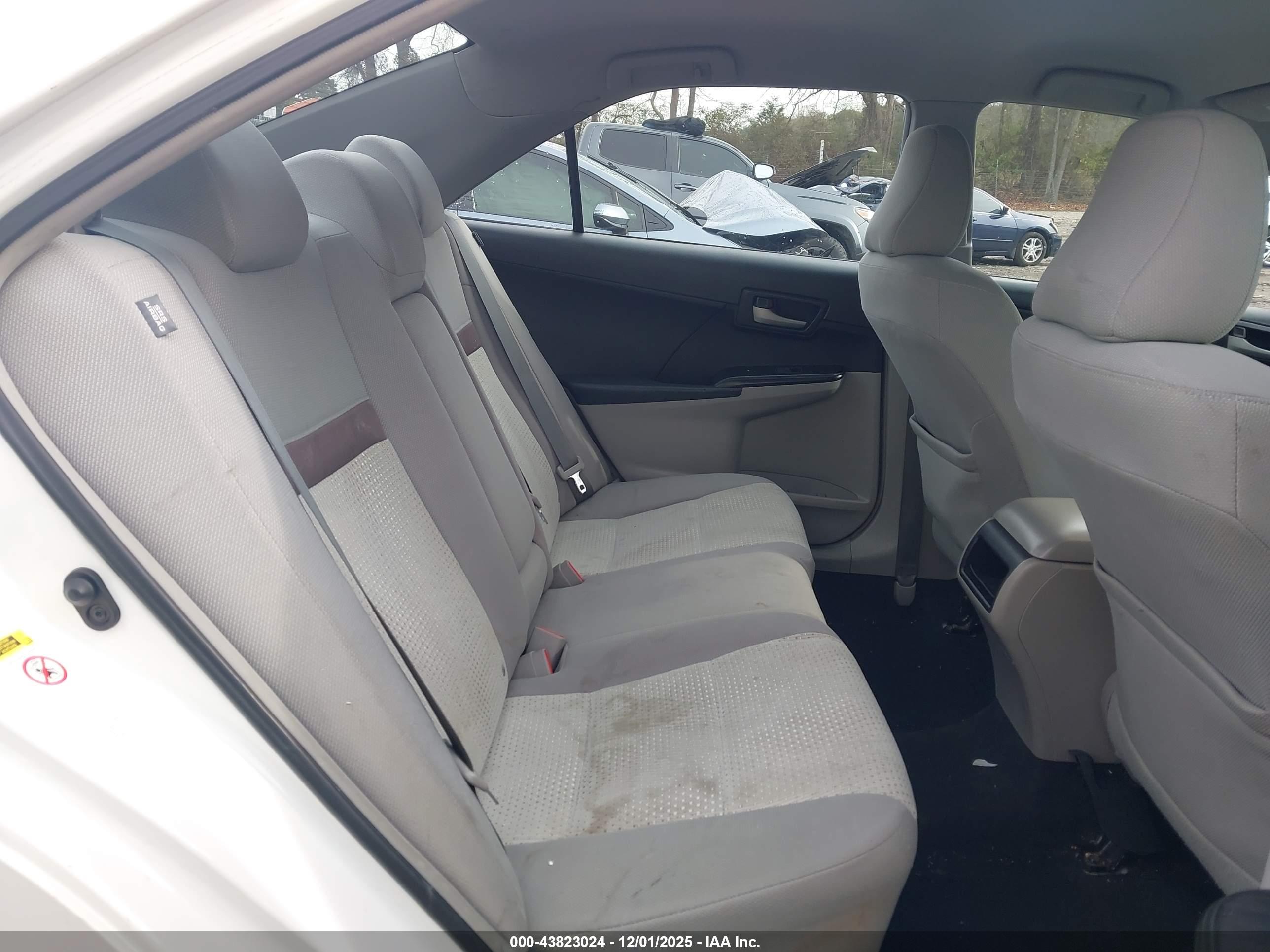 TOYOTA CAMRY image 8
