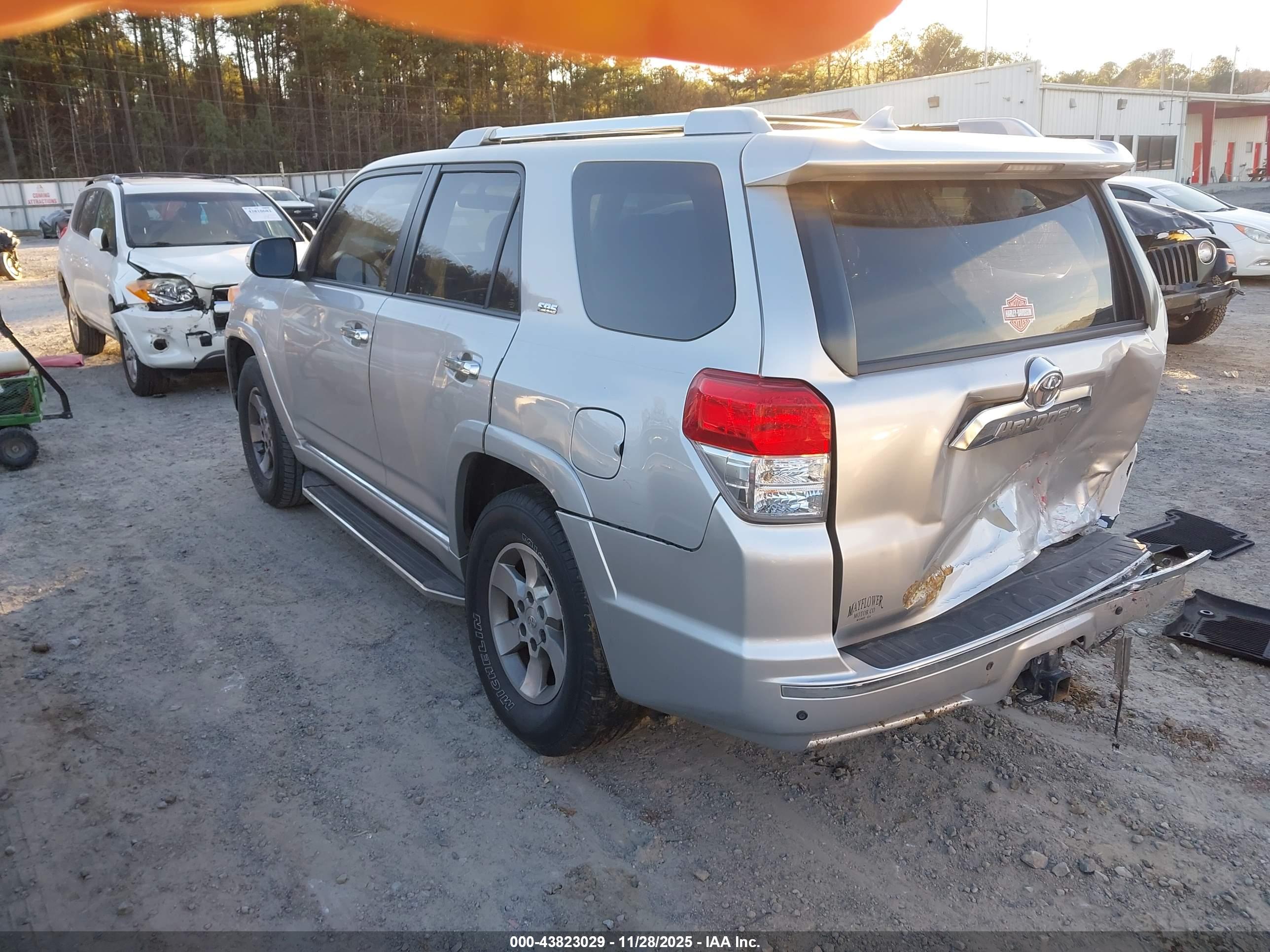 TOYOTA 4RUNNER image 3