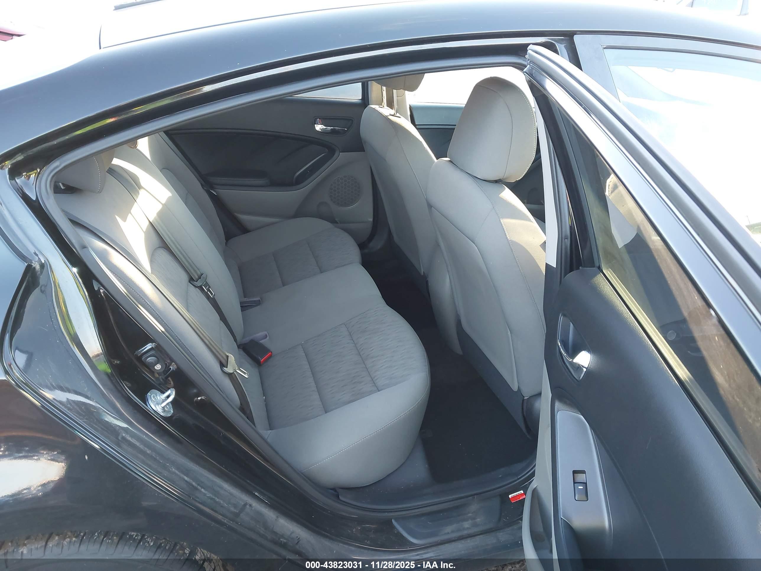 KIA FORTE image 8