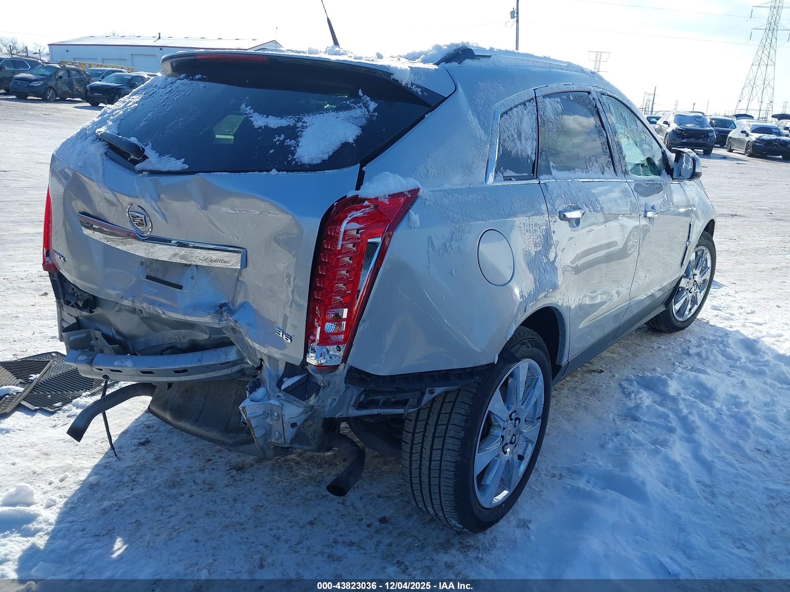 CADILLAC SRX image 4
