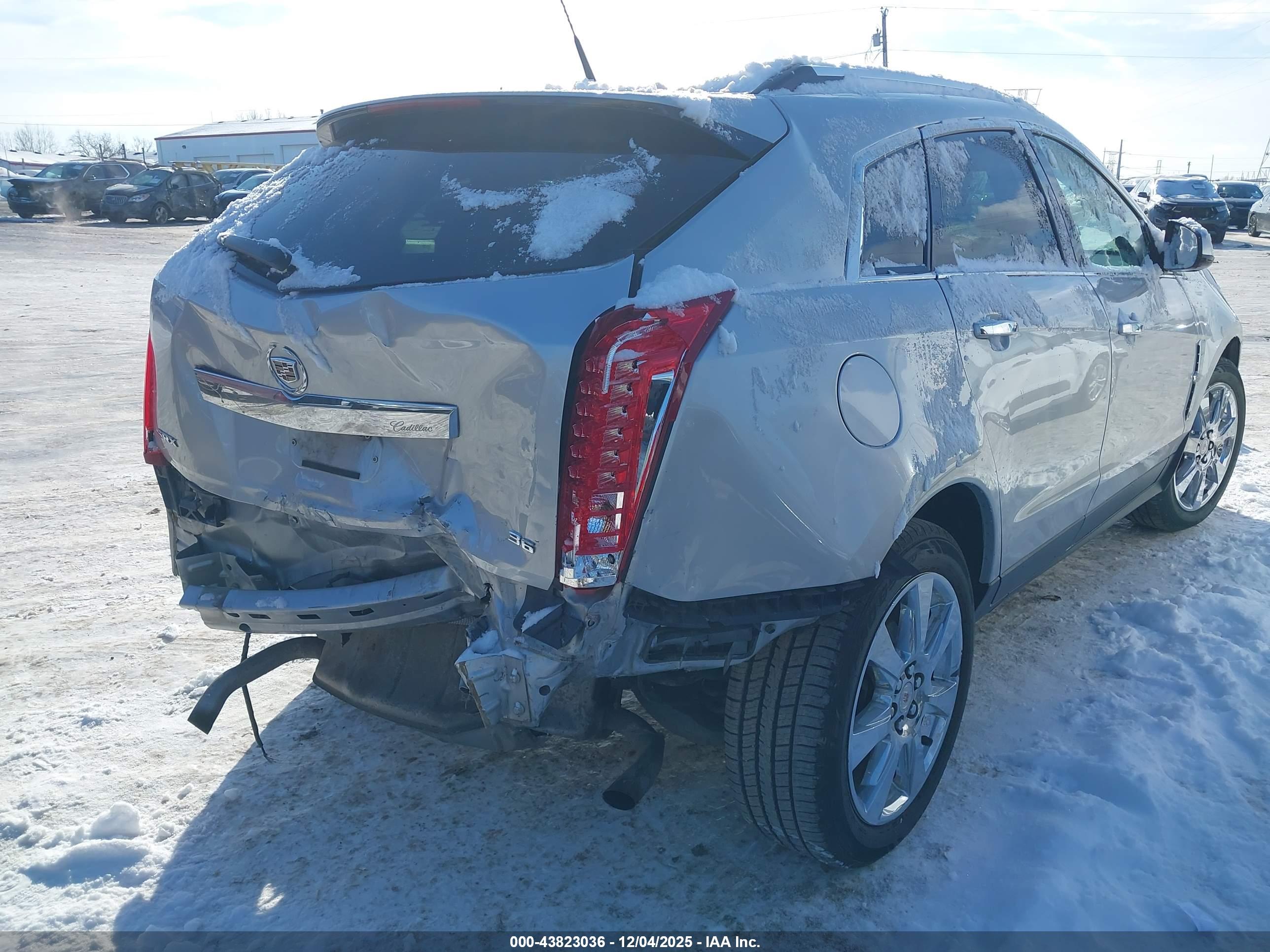 CADILLAC SRX image 6