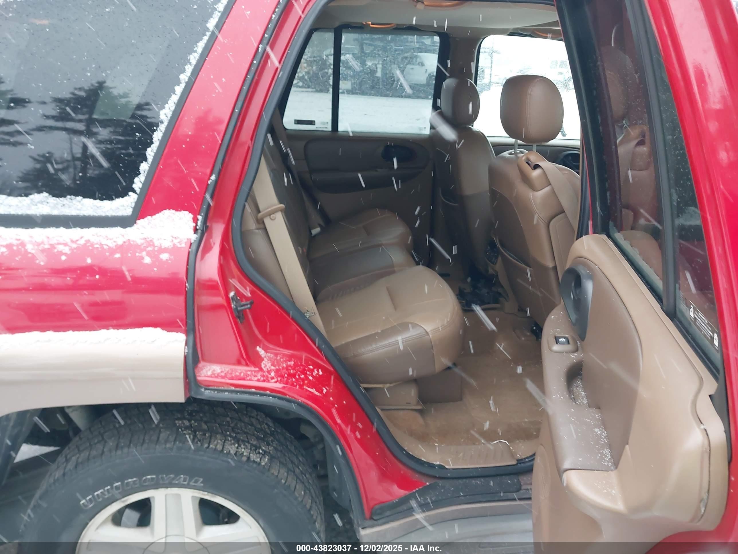CHEVROLET TRAILBLAZER image 8