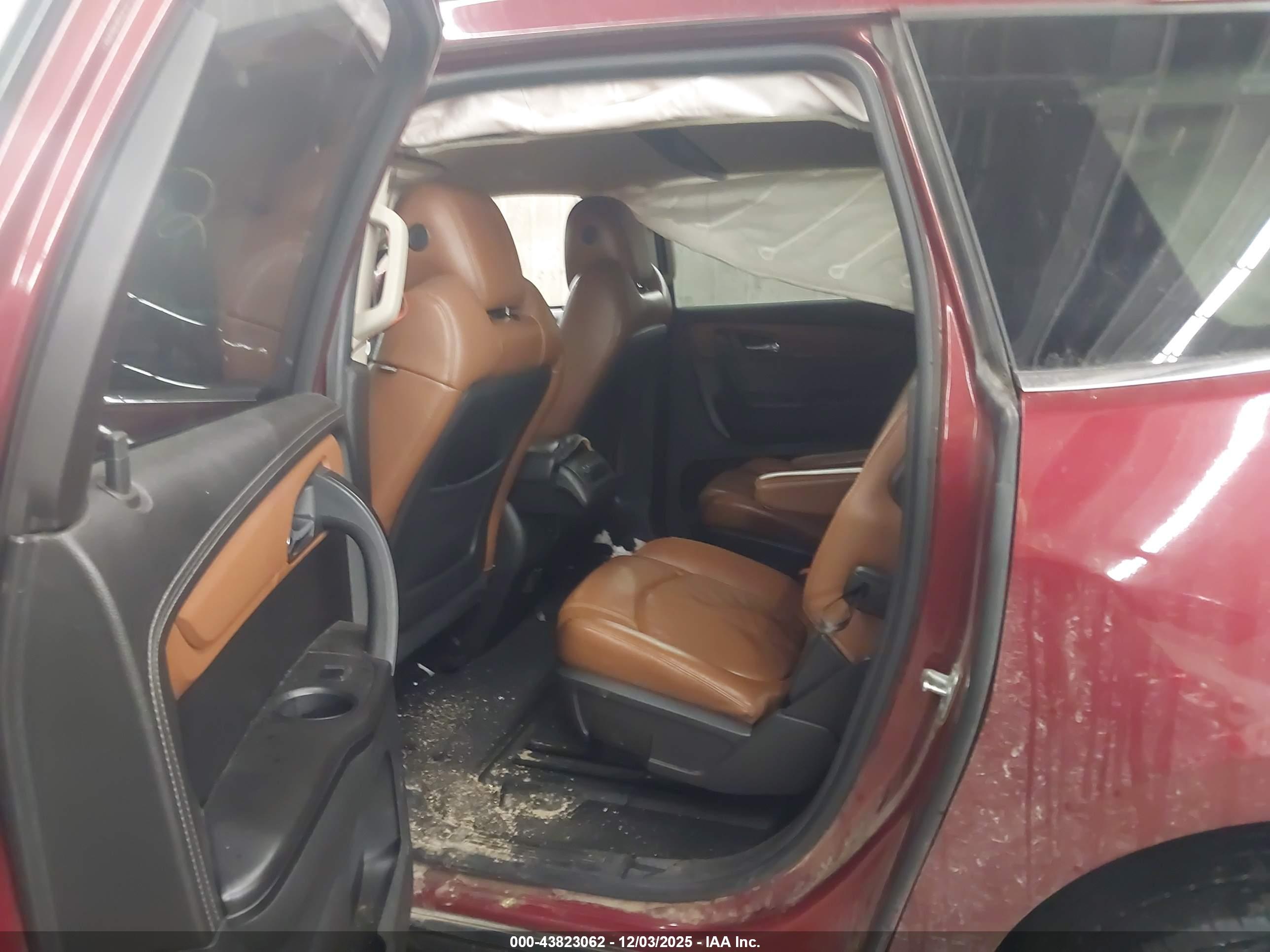 CHEVROLET TRAVERSE image 8