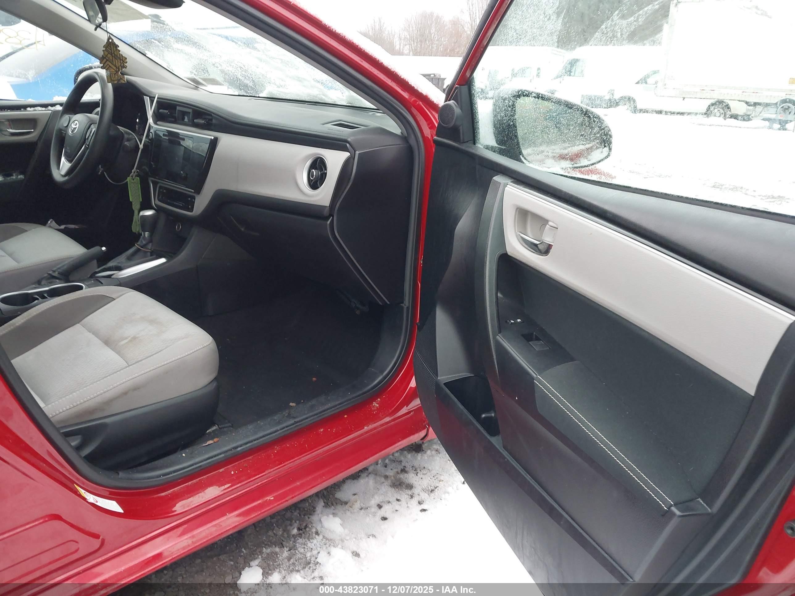 TOYOTA COROLLA image 5