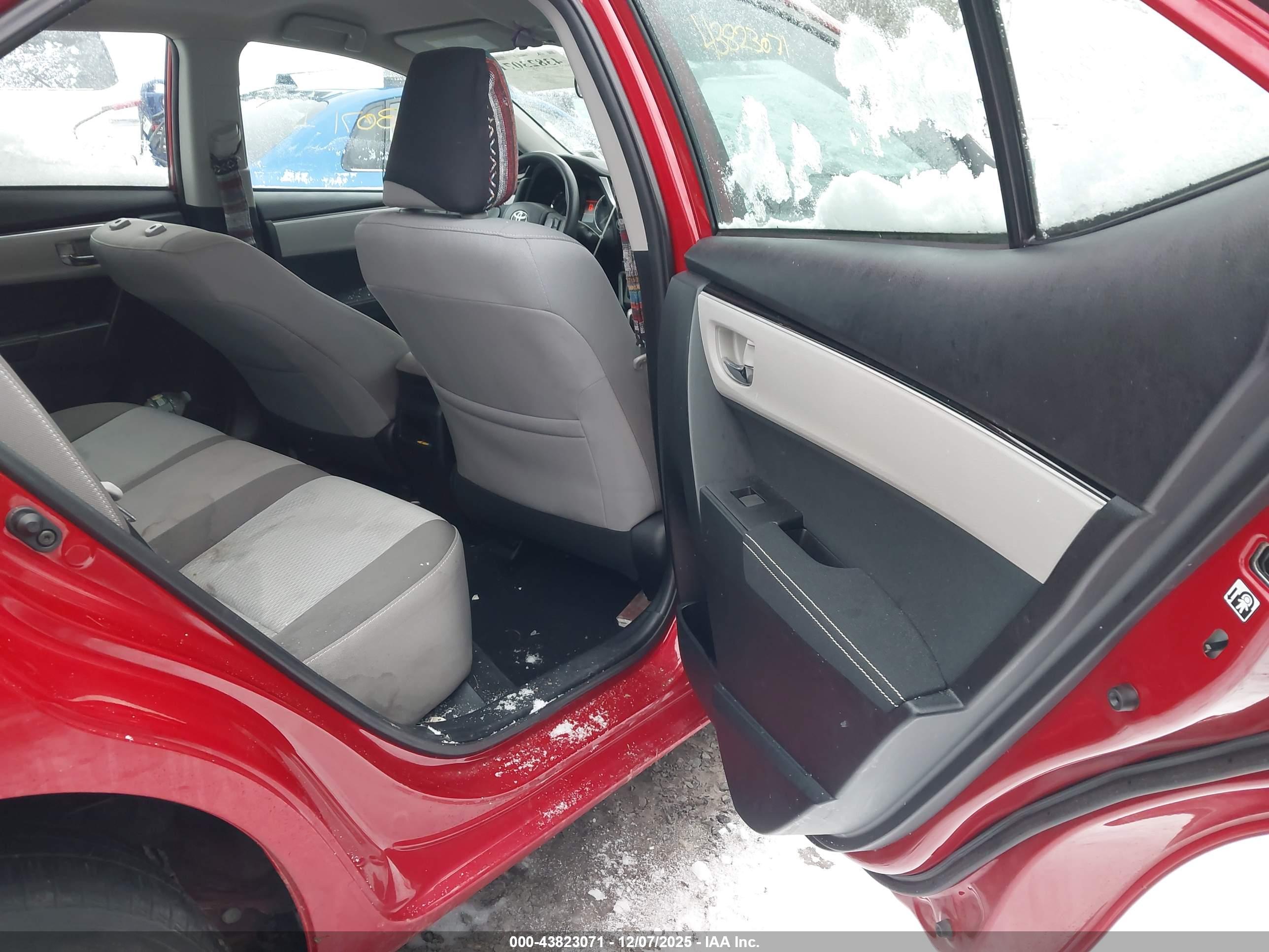 TOYOTA COROLLA image 8