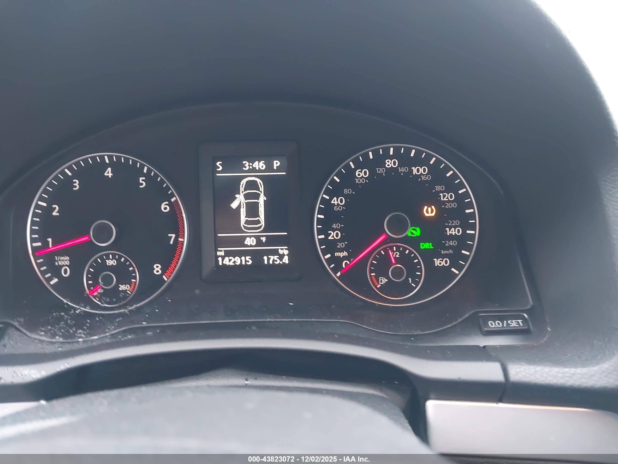 VOLKSWAGEN EOS image 7