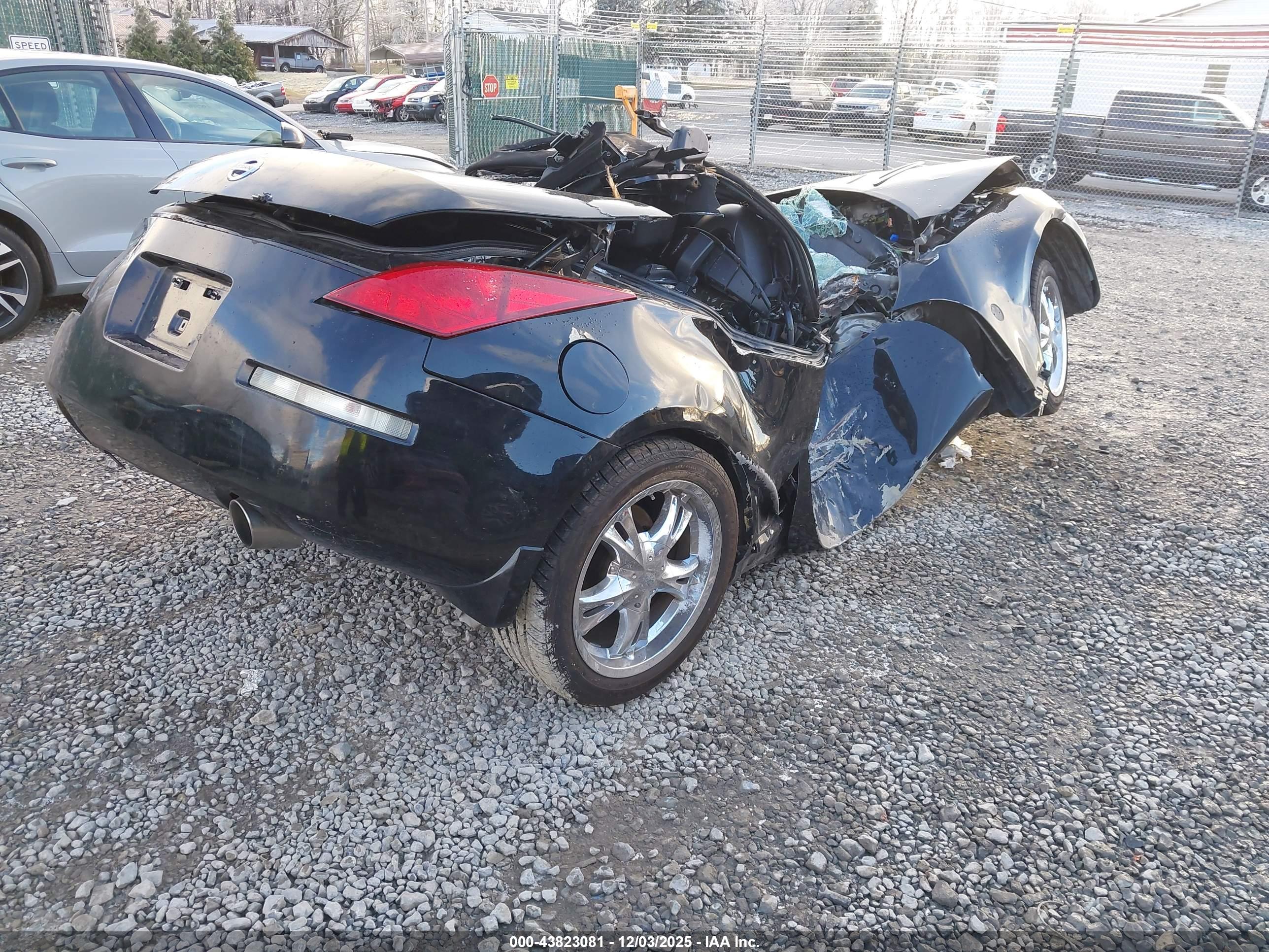 NISSAN 350Z image 4