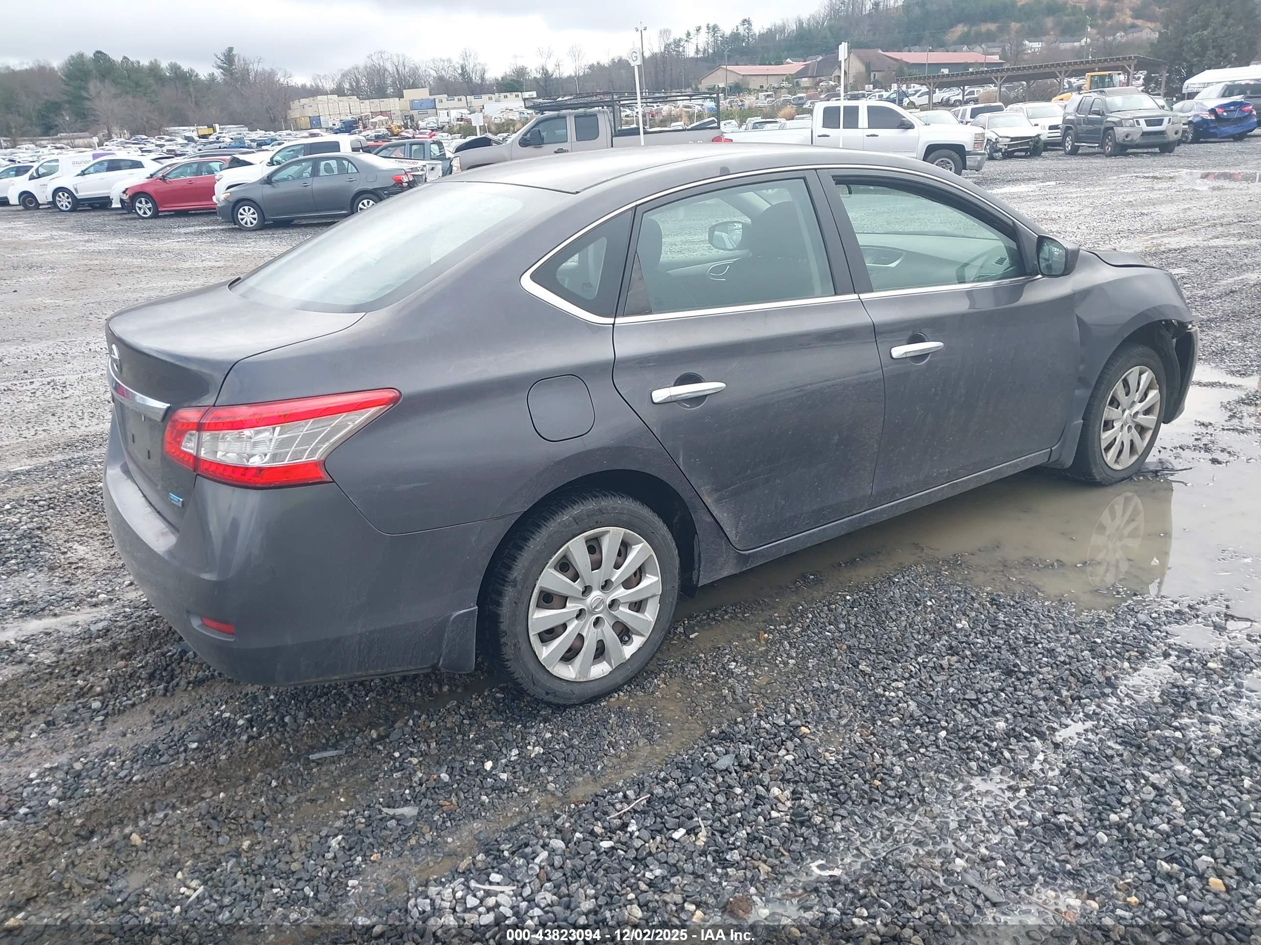 NISSAN SENTRA image 4