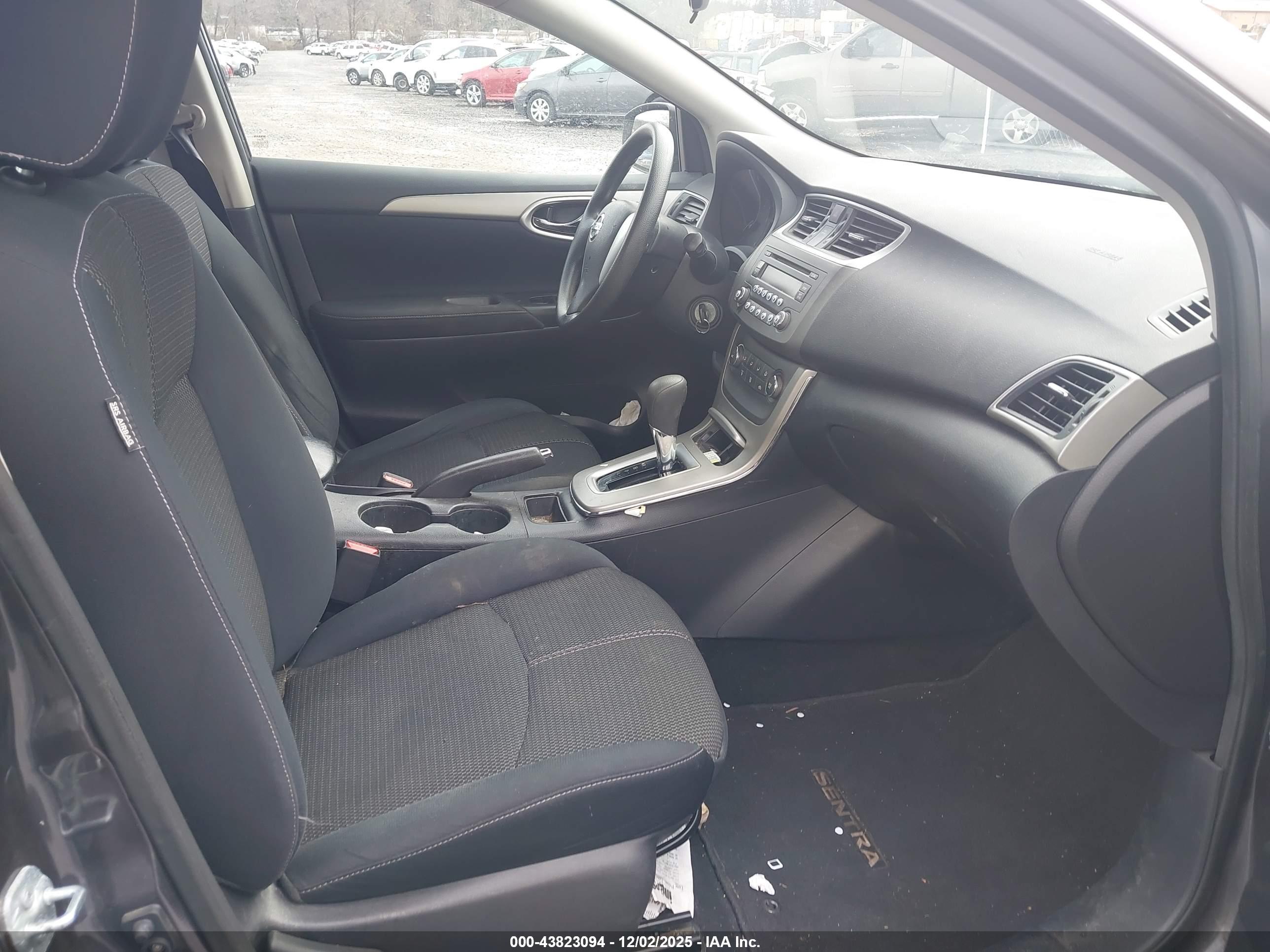 NISSAN SENTRA image 5