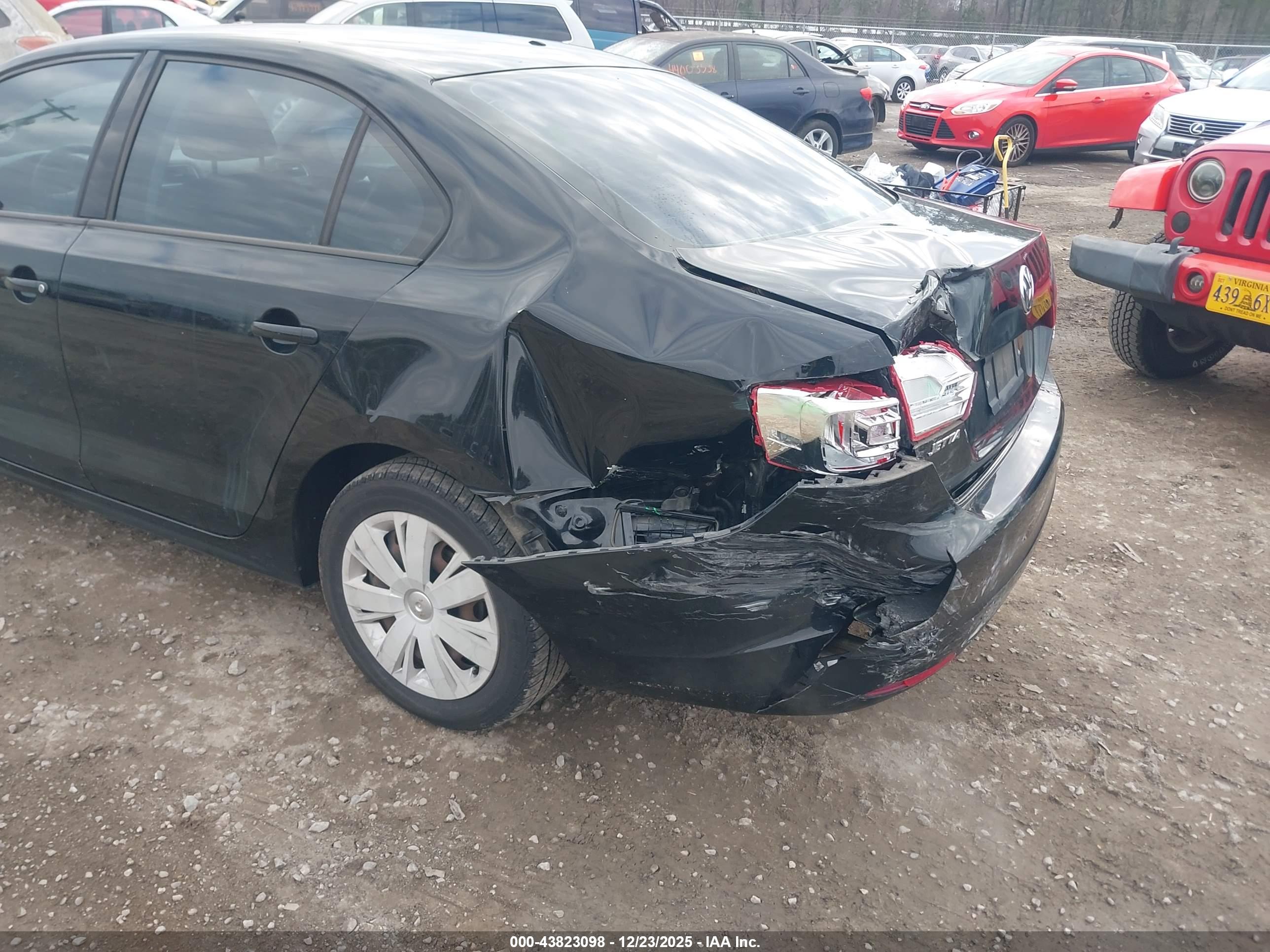 VOLKSWAGEN JETTA image 6