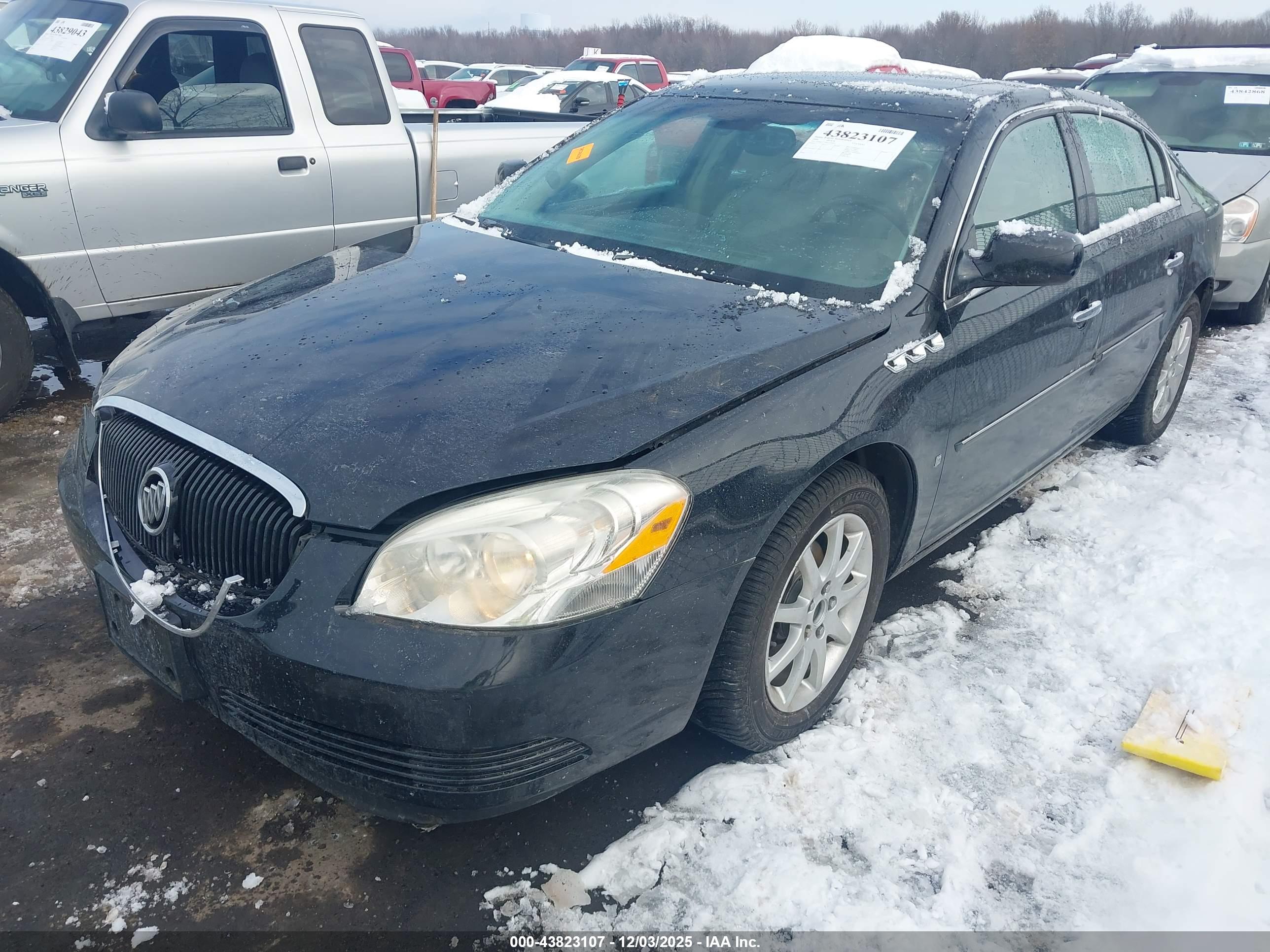 BUICK LUCERNE image 2
