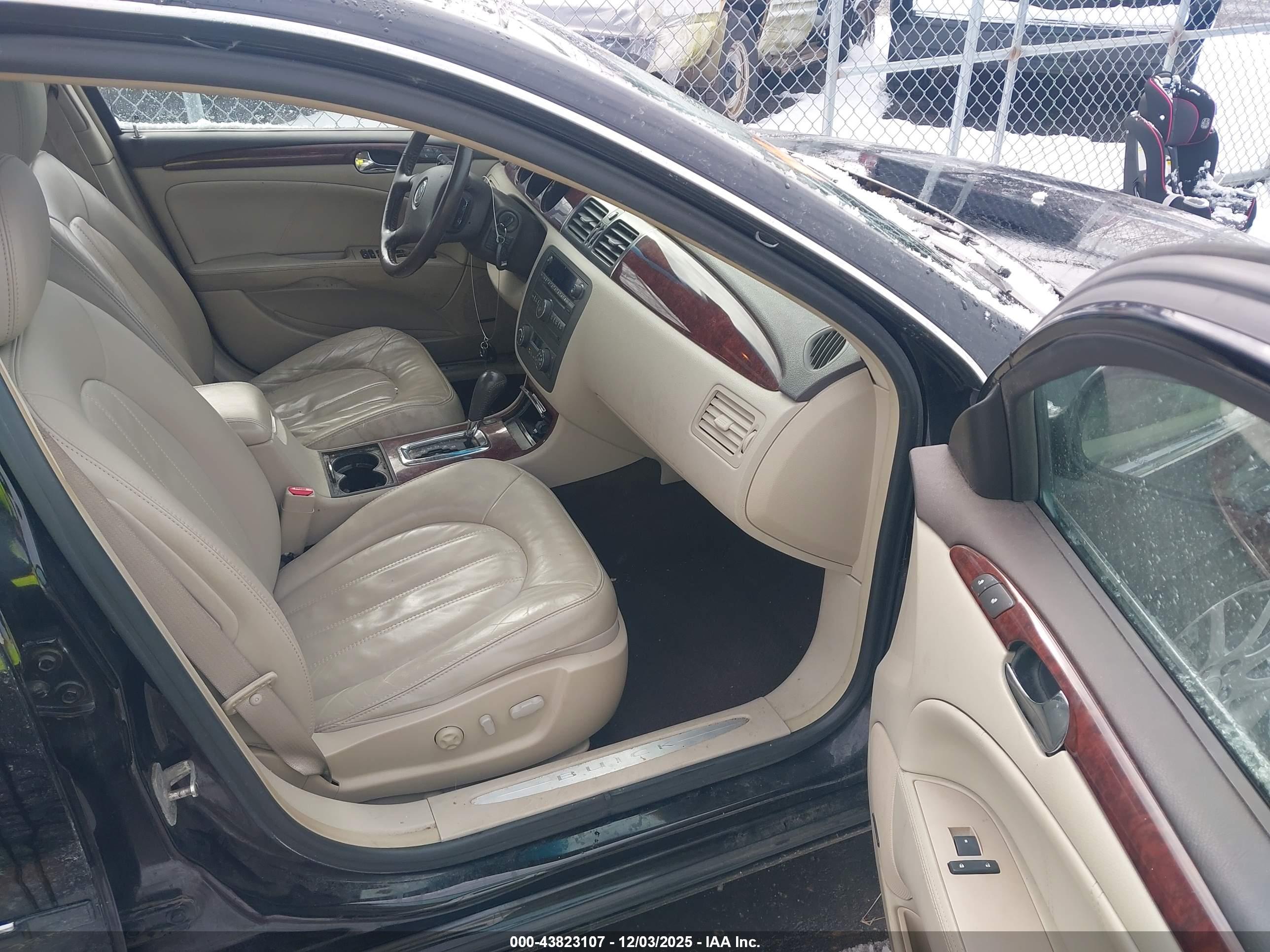BUICK LUCERNE image 5