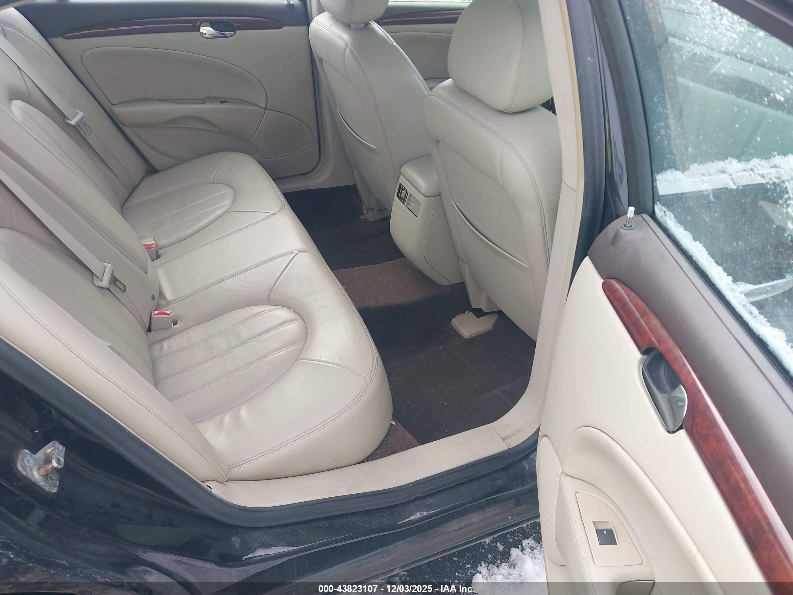 BUICK LUCERNE image 8