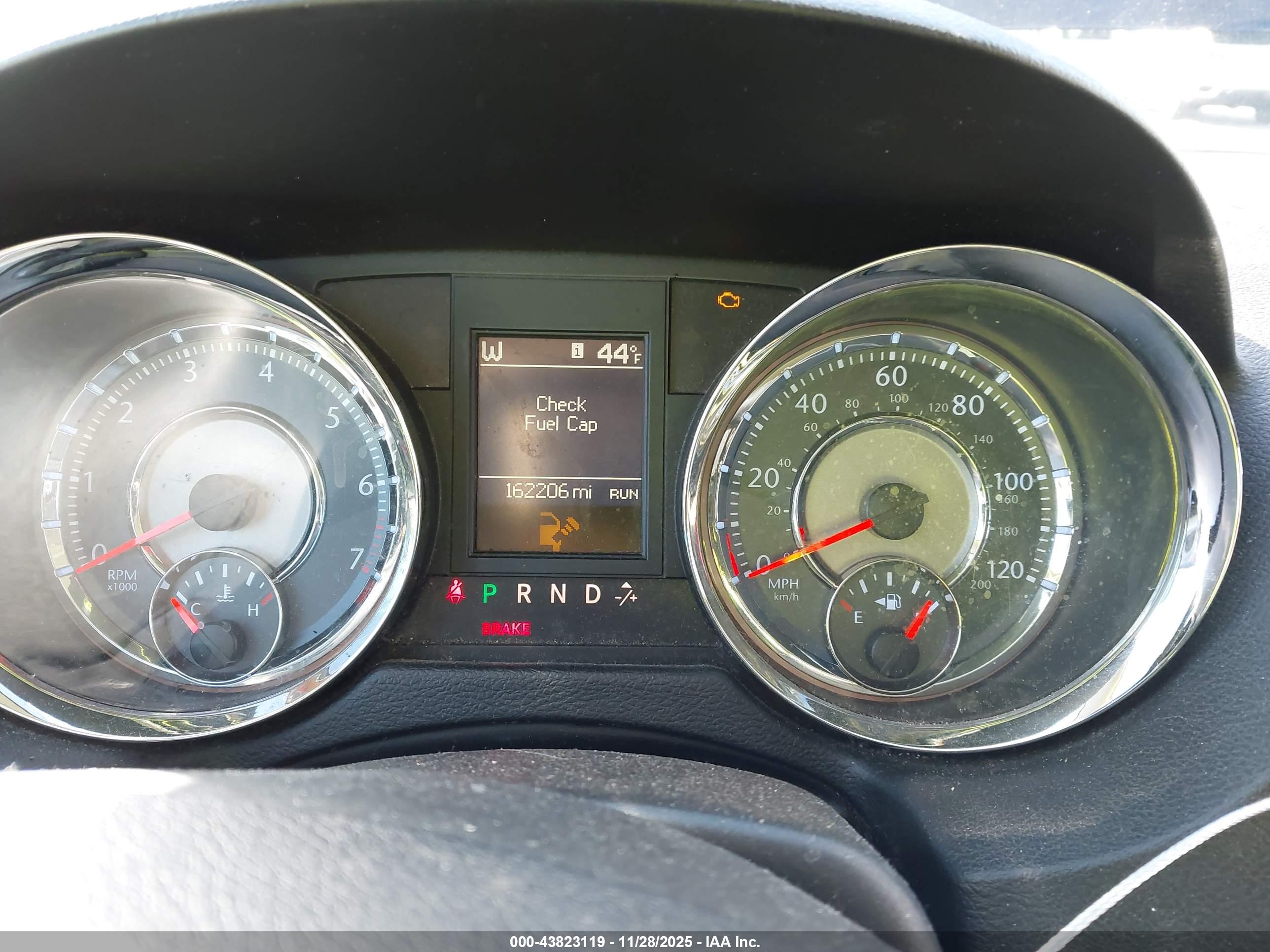 CHRYSLER TOWN image 7
