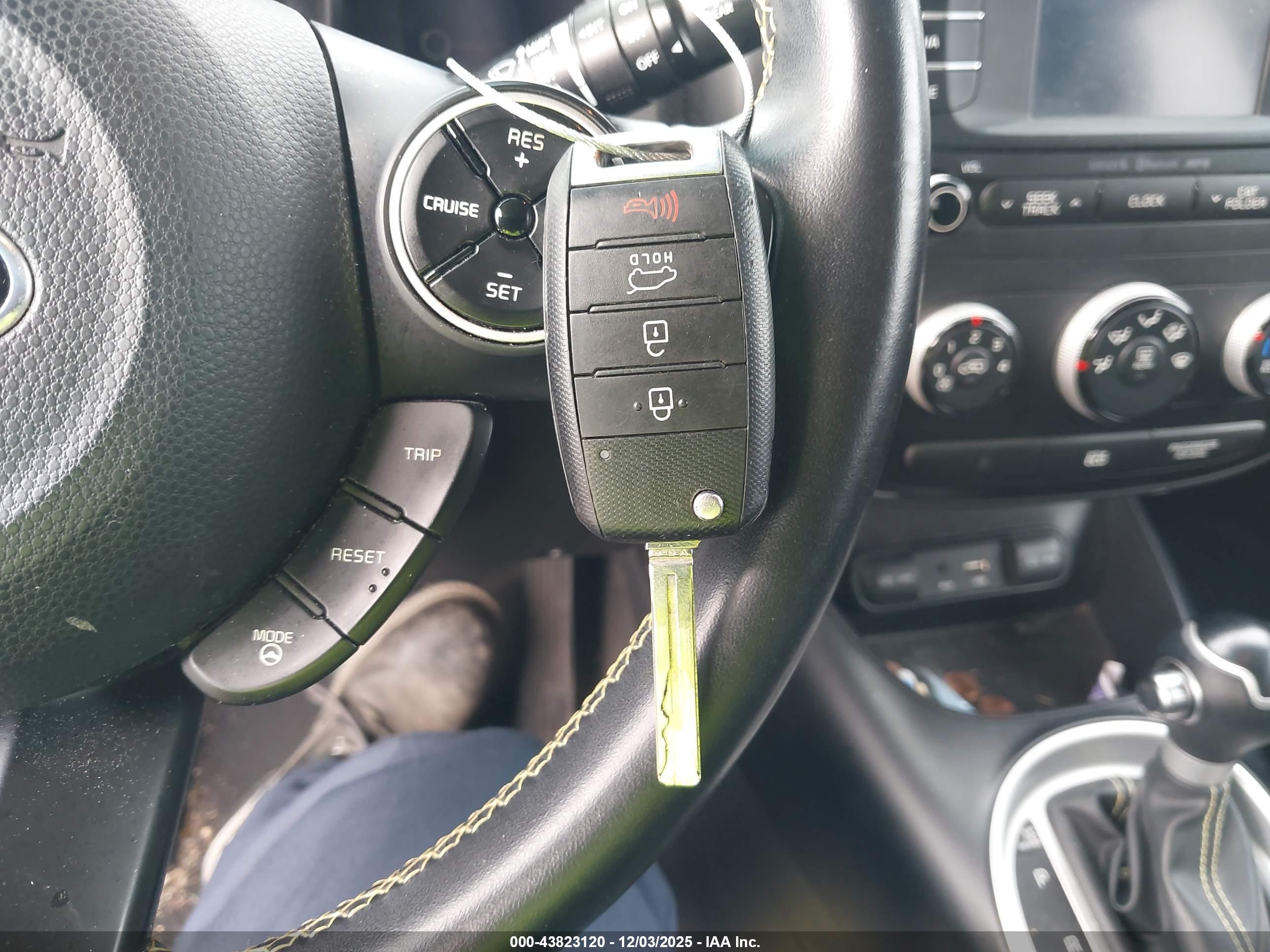 KIA SOUL image 11
