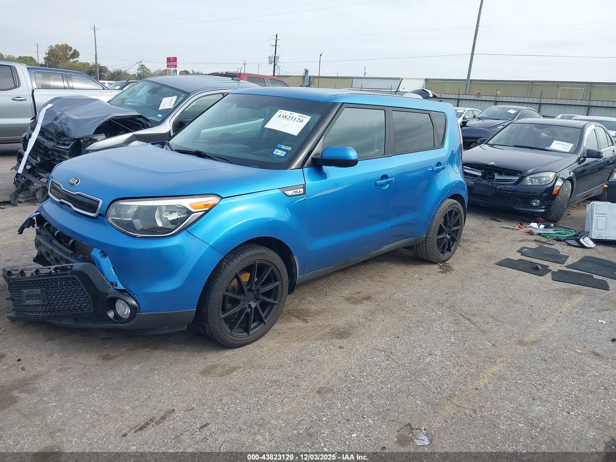 KIA SOUL image 2