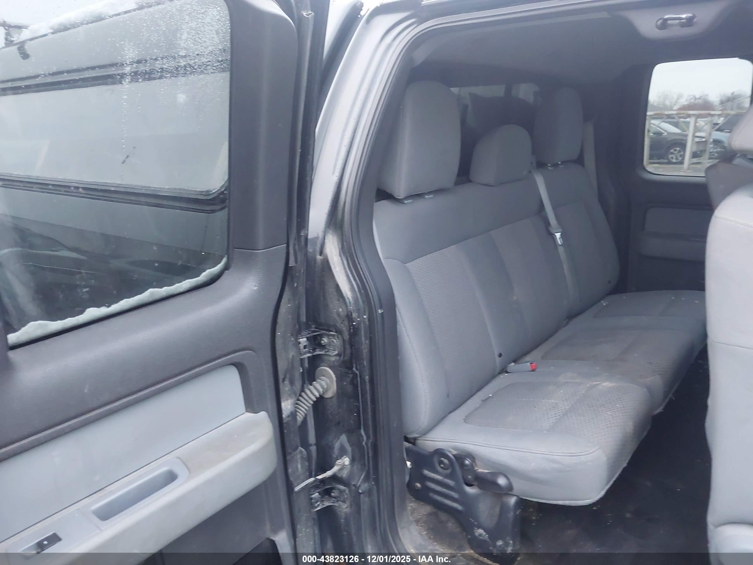 FORD F-150 image 8