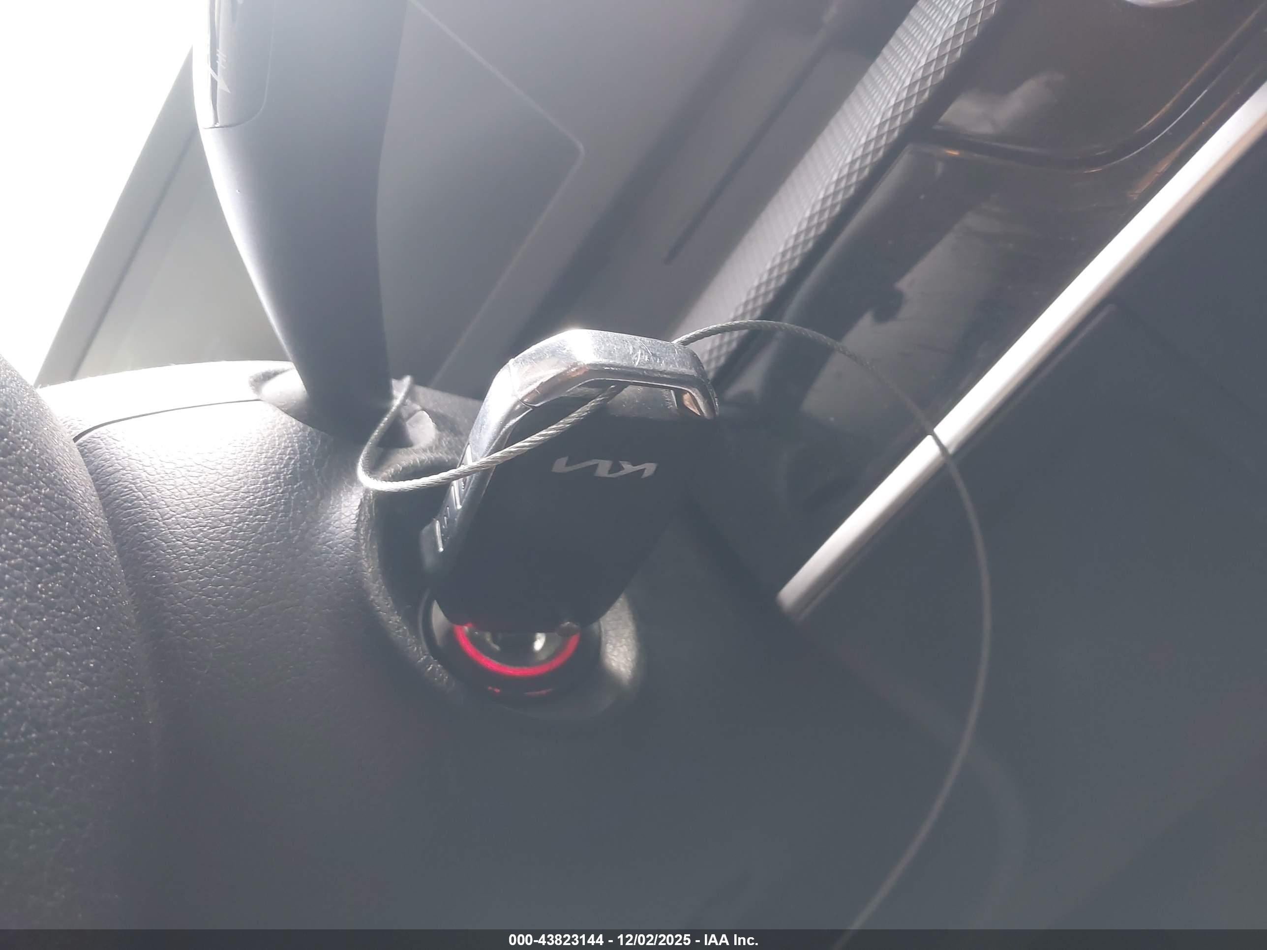 KIA SPORTAGE image 11