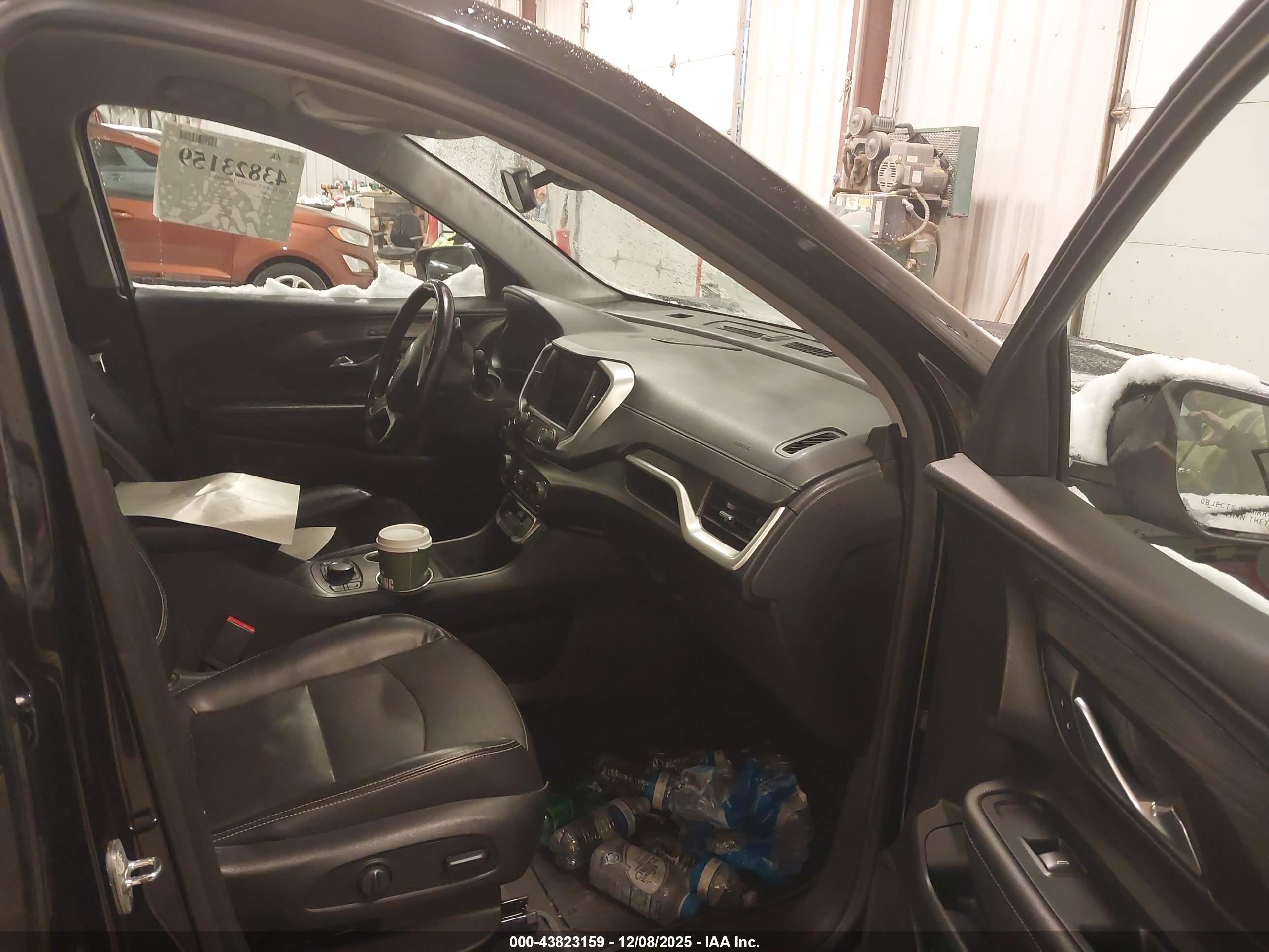 GMC TERRAIN image 5