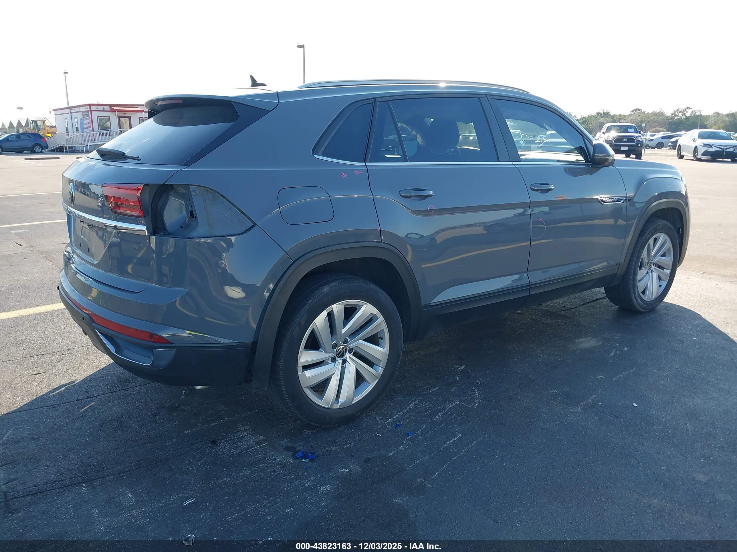 VOLKSWAGEN ATLAS image 4