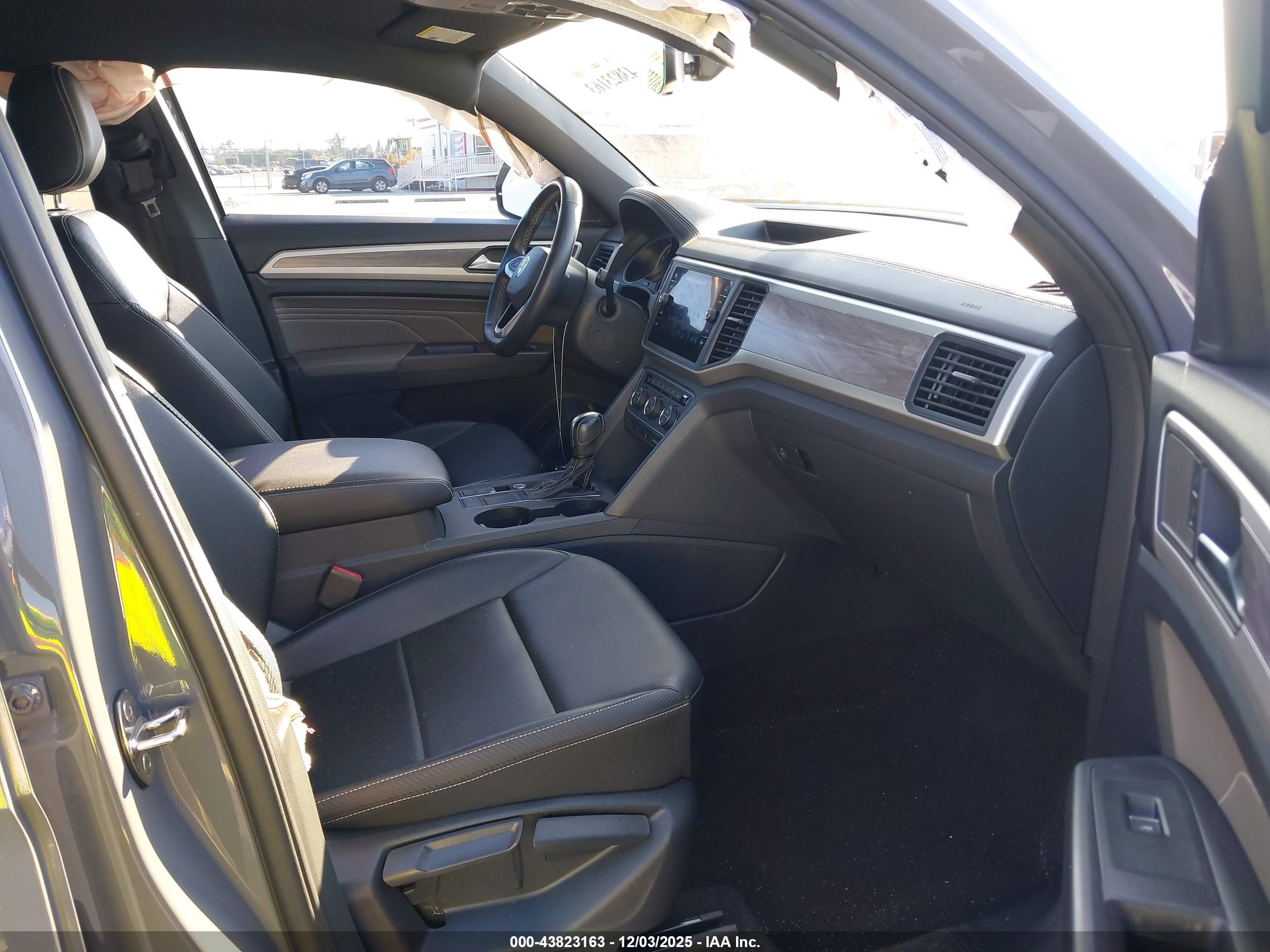 VOLKSWAGEN ATLAS image 5
