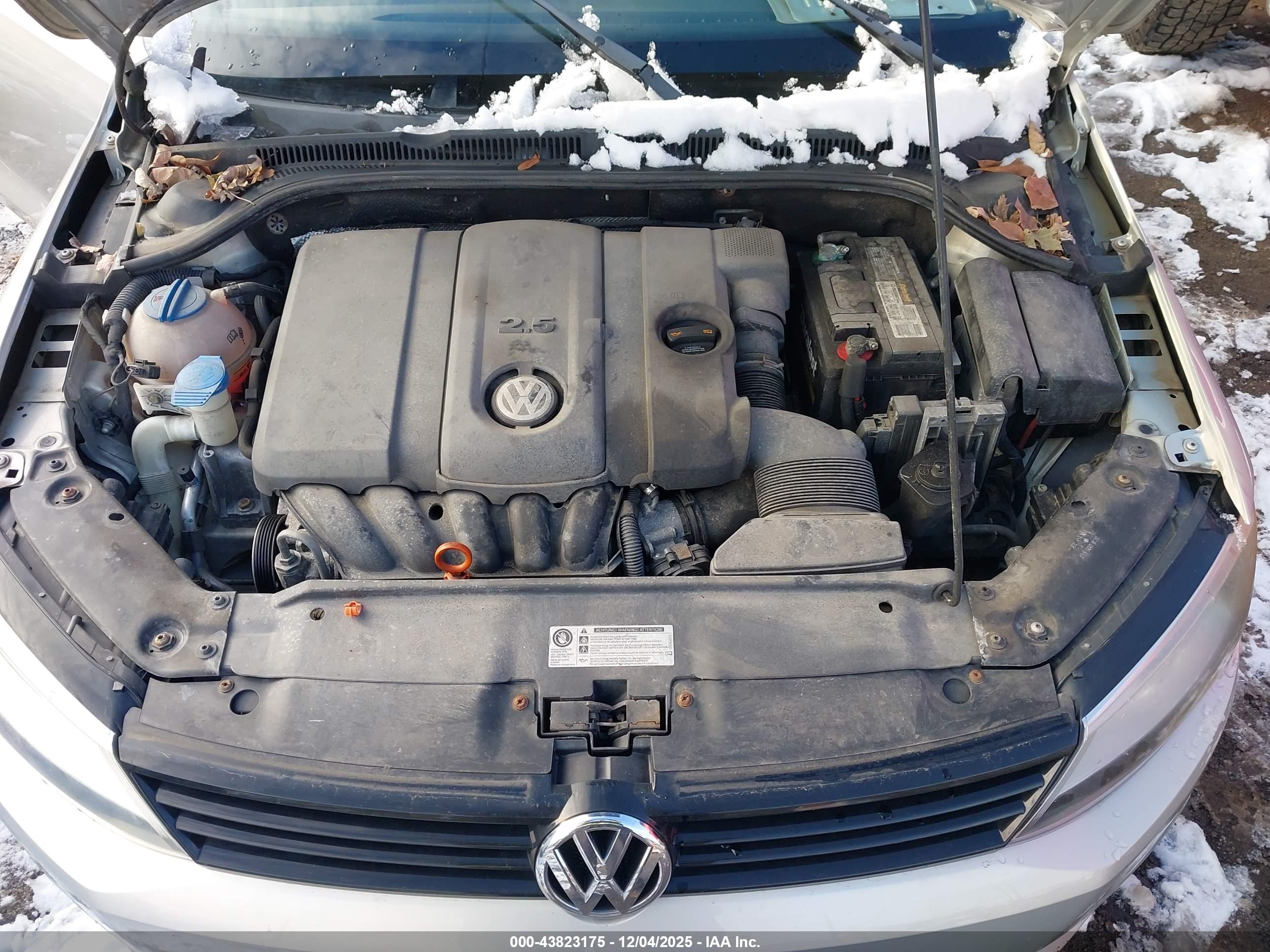 VOLKSWAGEN JETTA image 10