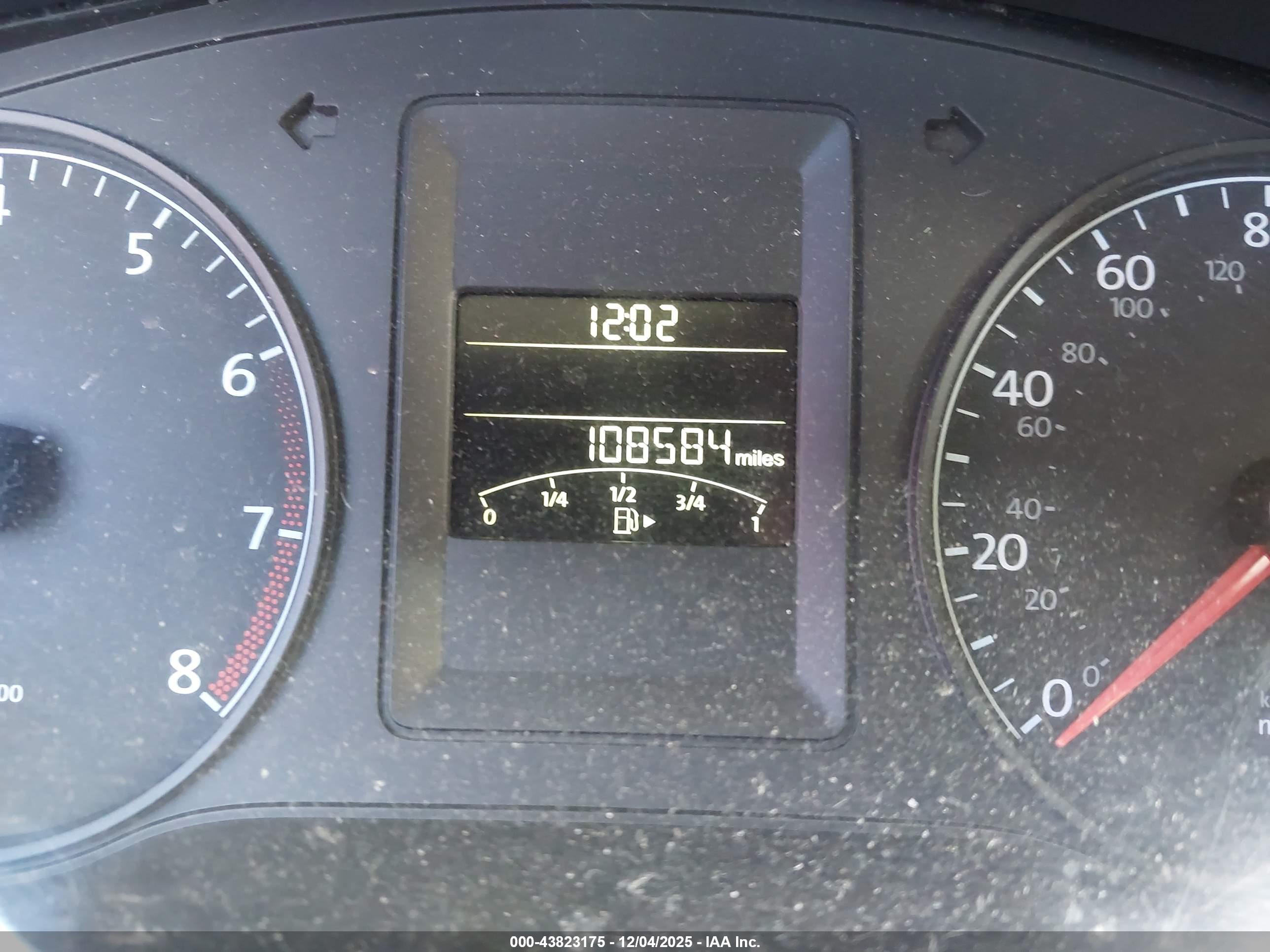 VOLKSWAGEN JETTA image 7