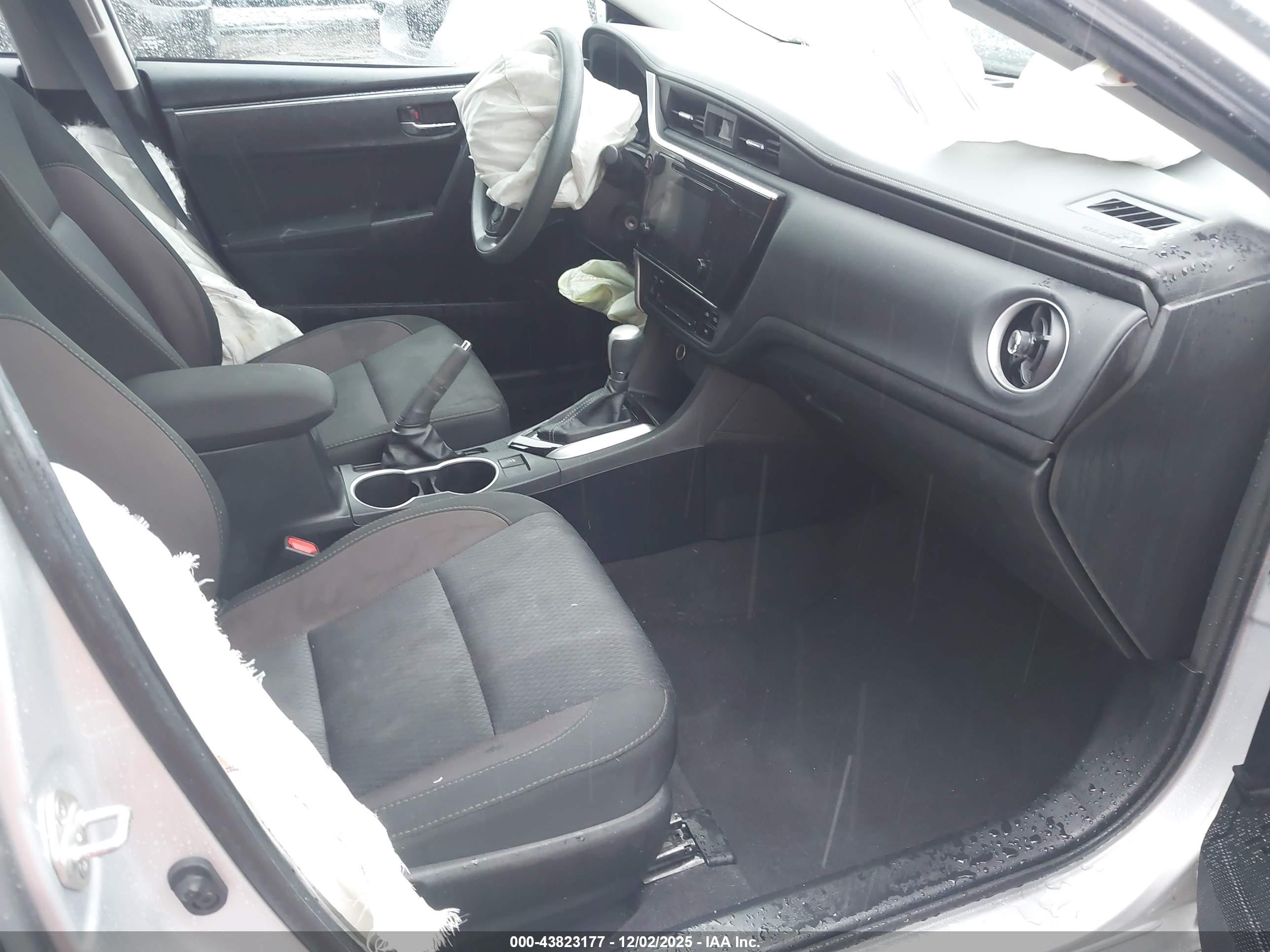 TOYOTA COROLLA image 5