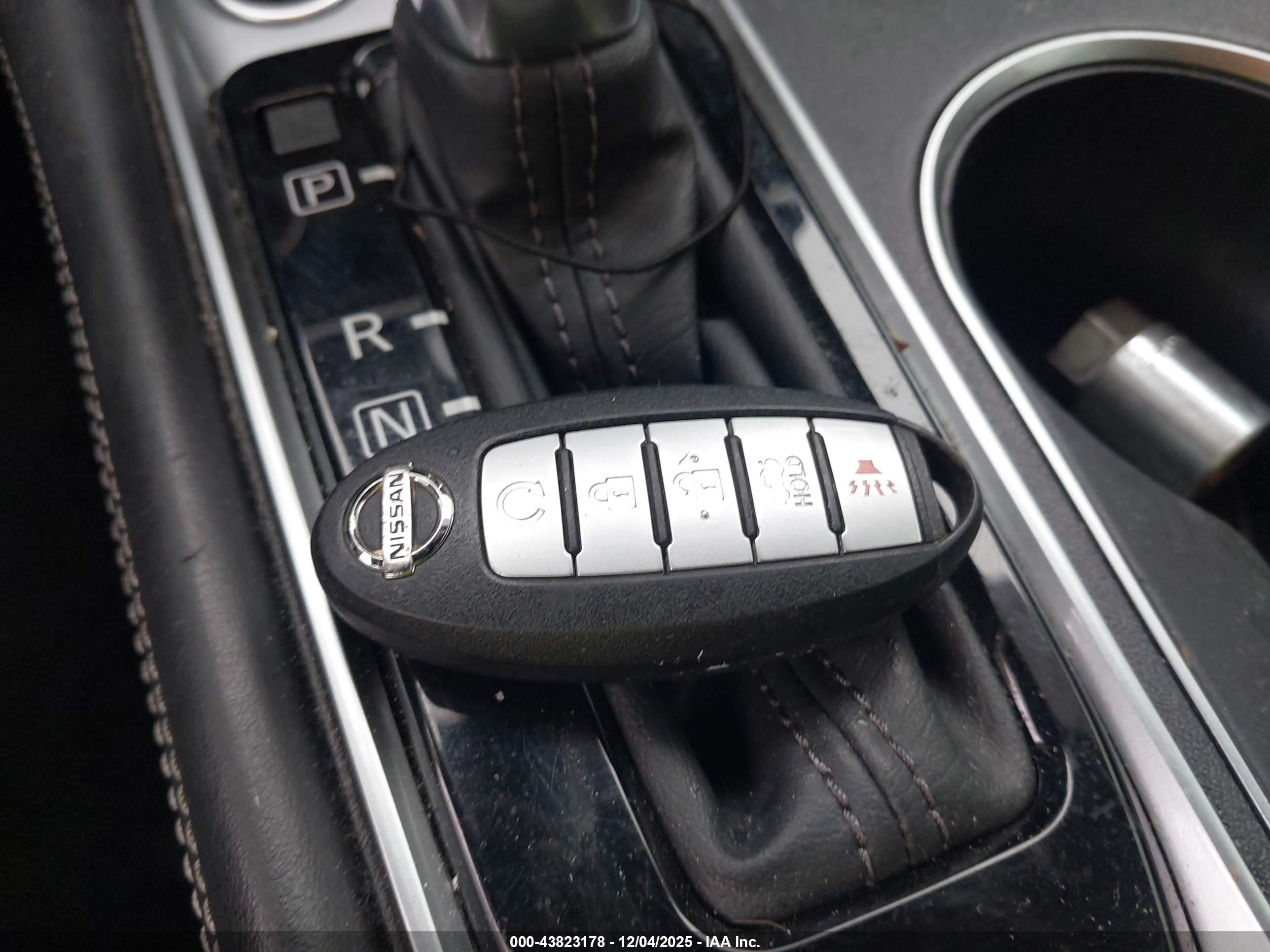 NISSAN ALTIMA image 11