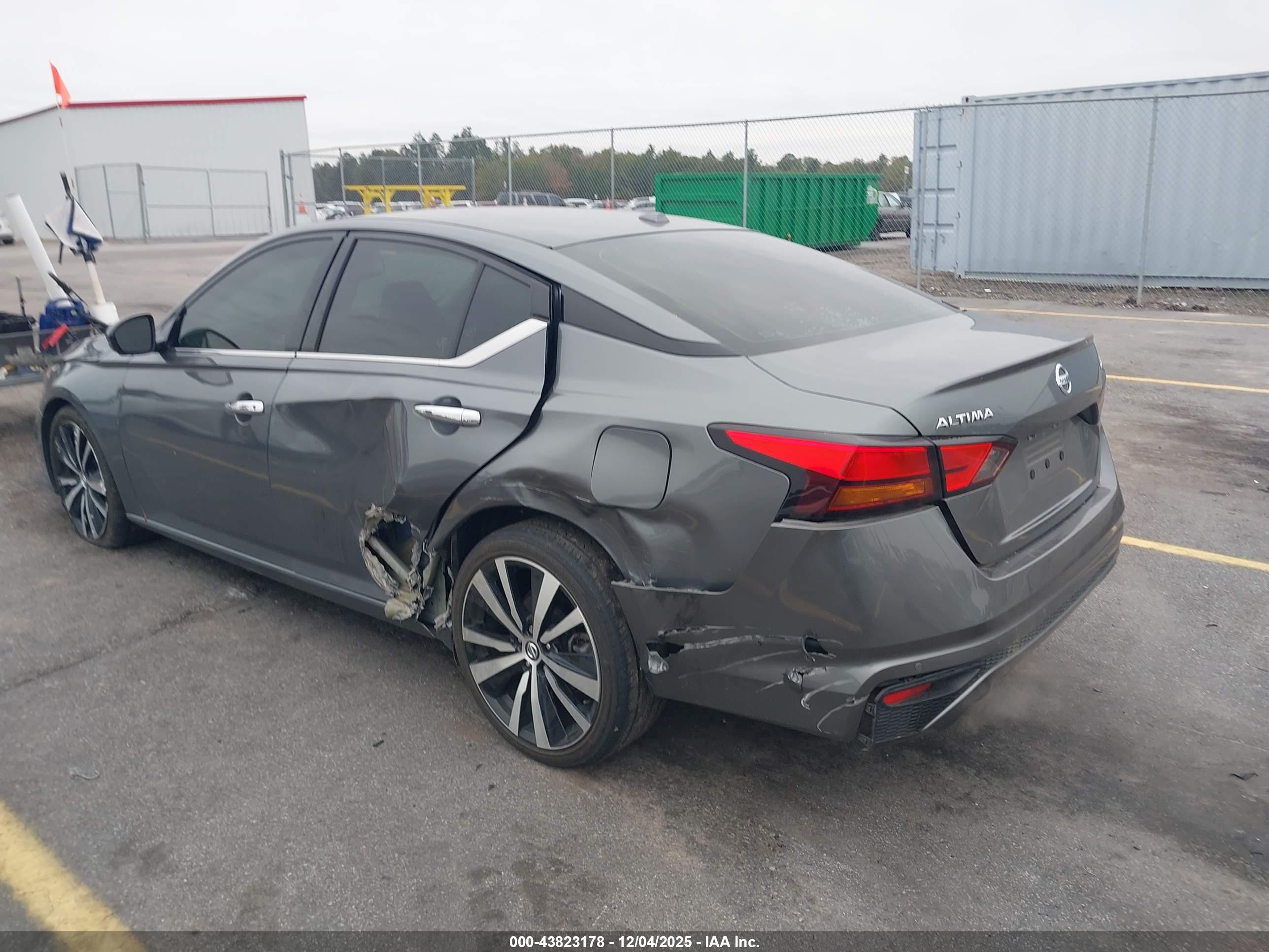 NISSAN ALTIMA image 3