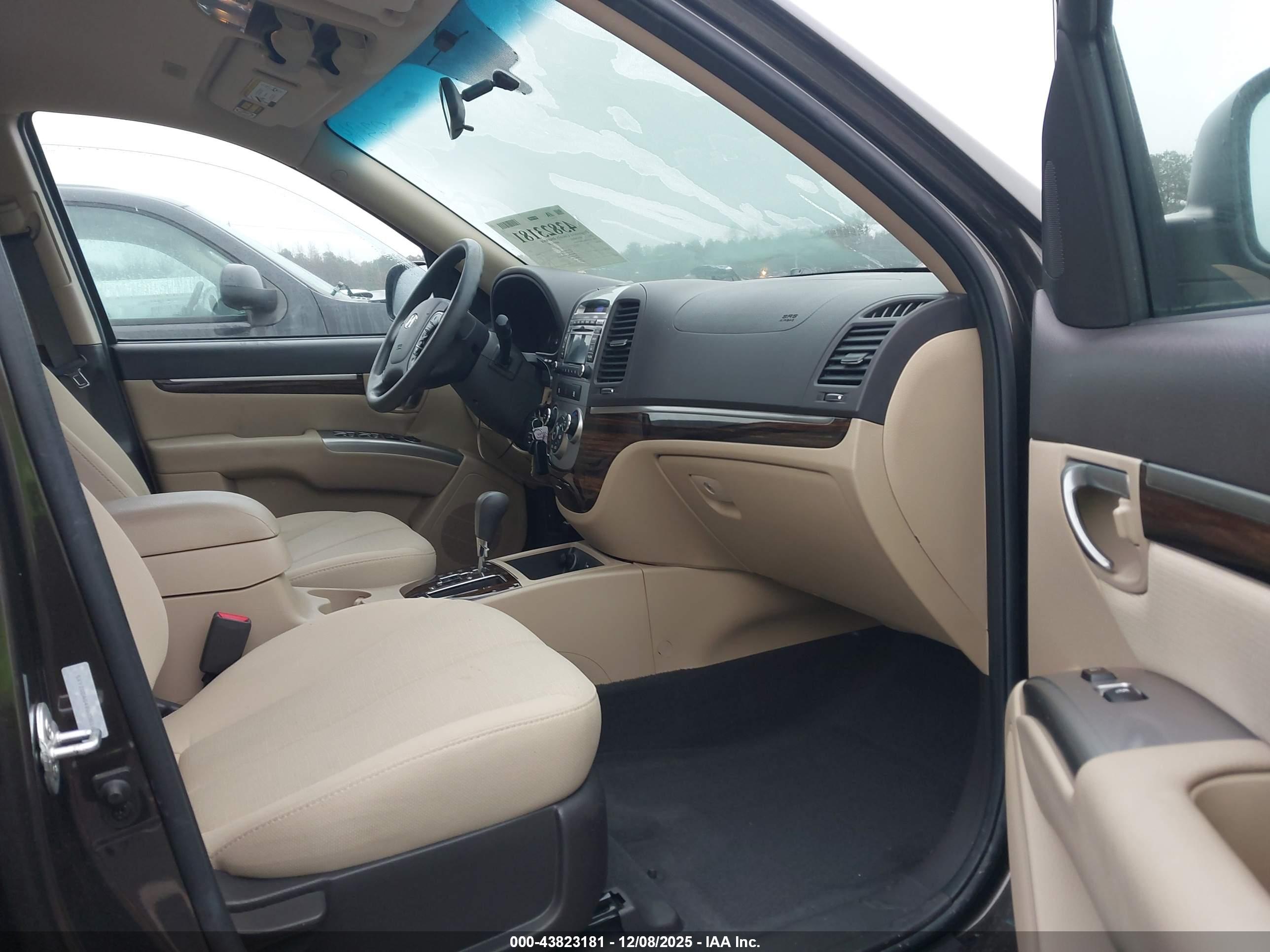 HYUNDAI SANTA image 5