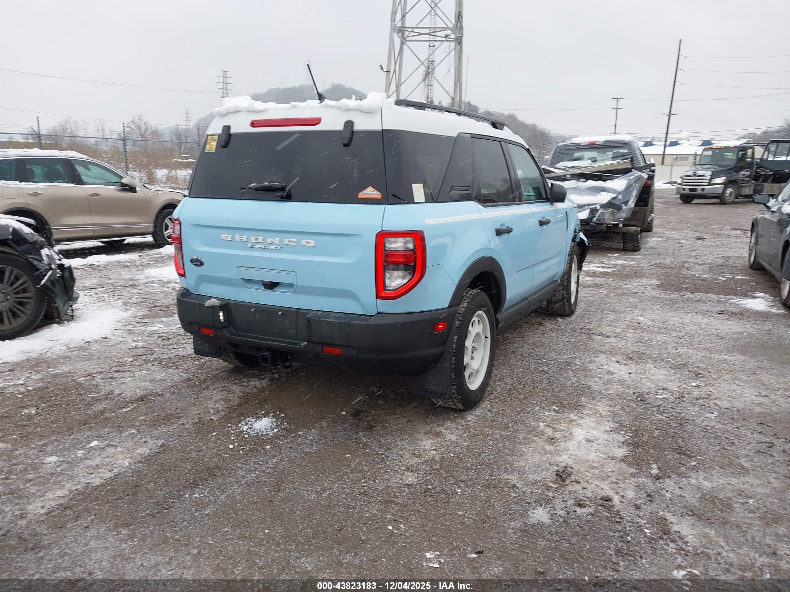 FORD BRONCO image 4