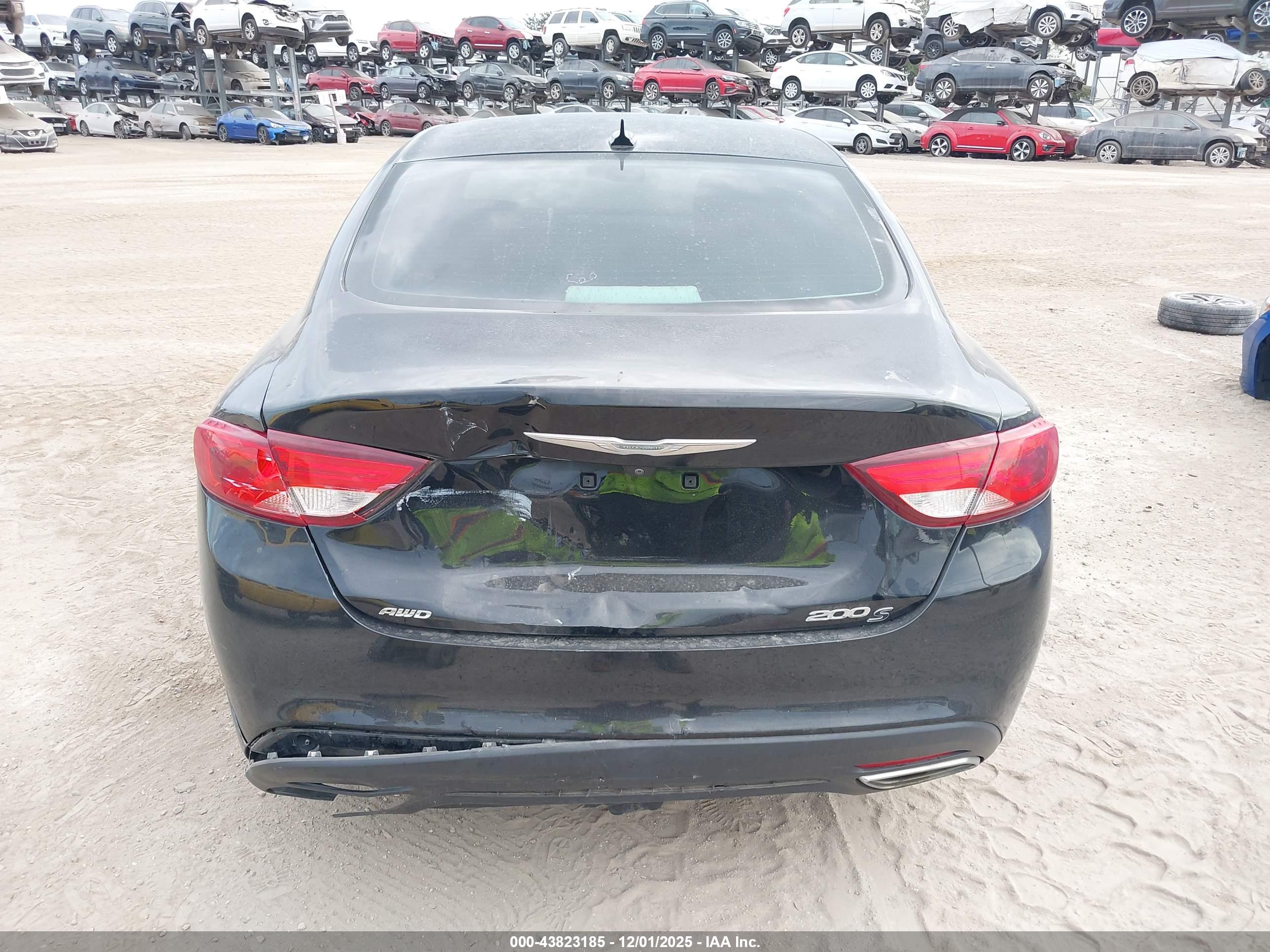 CHRYSLER 200 image 6