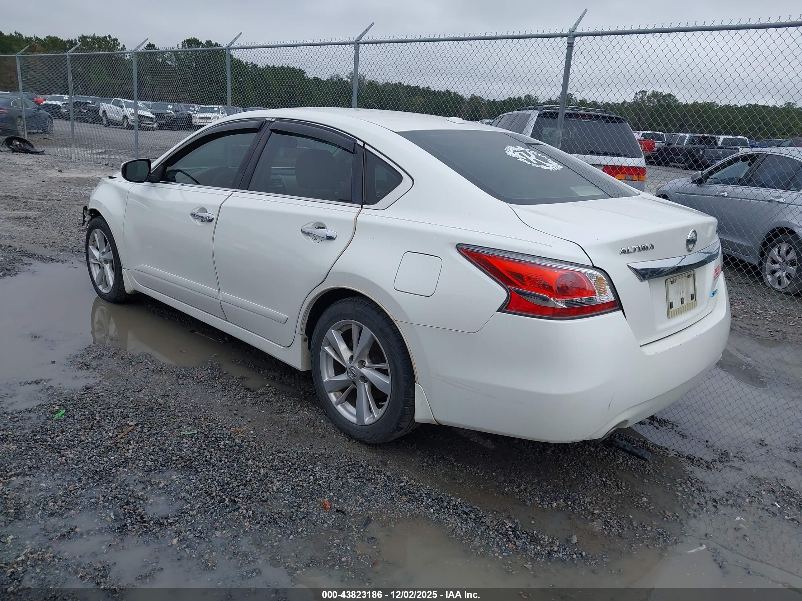 NISSAN ALTIMA image 3