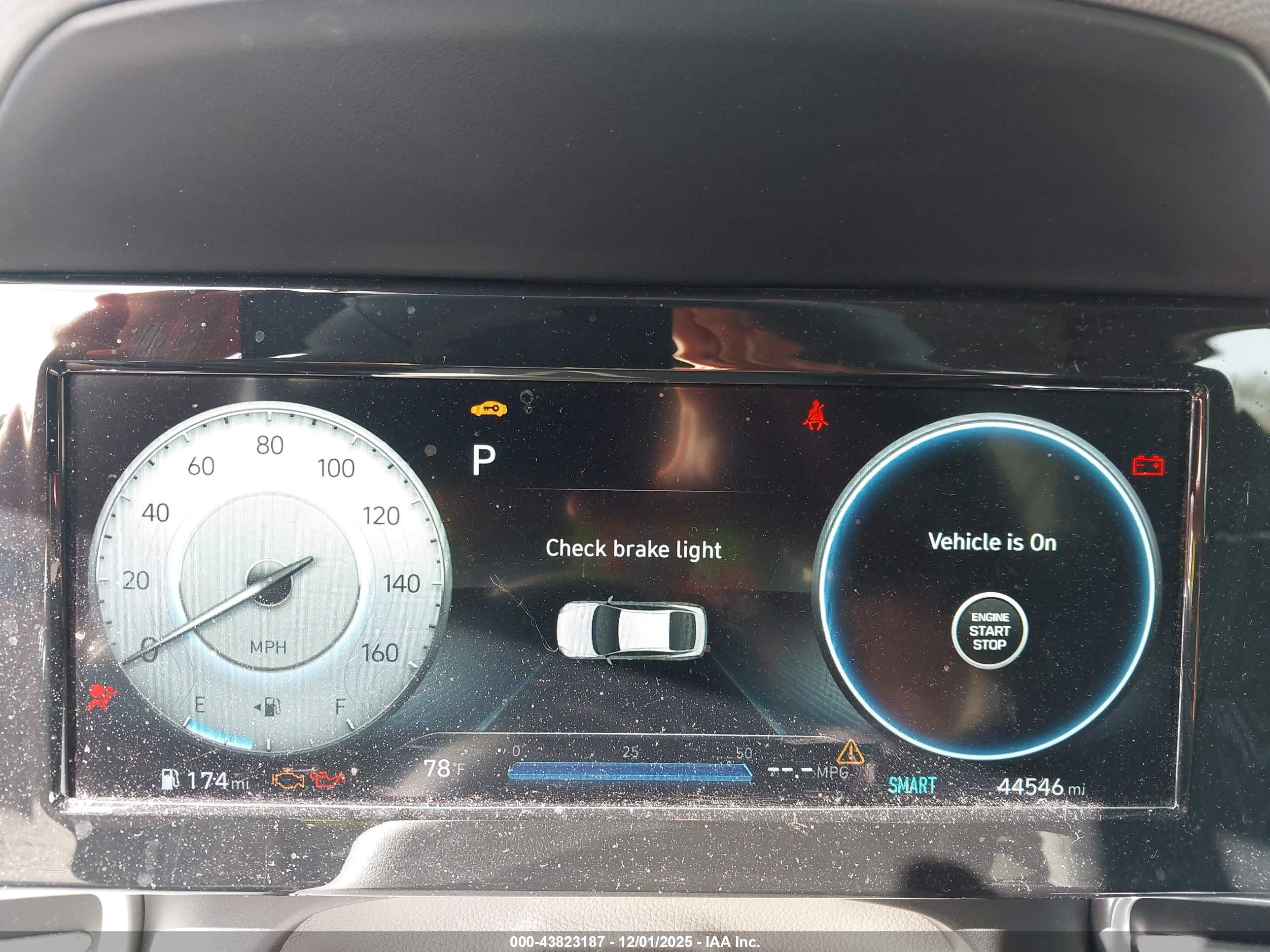 HYUNDAI ELANTRA image 7